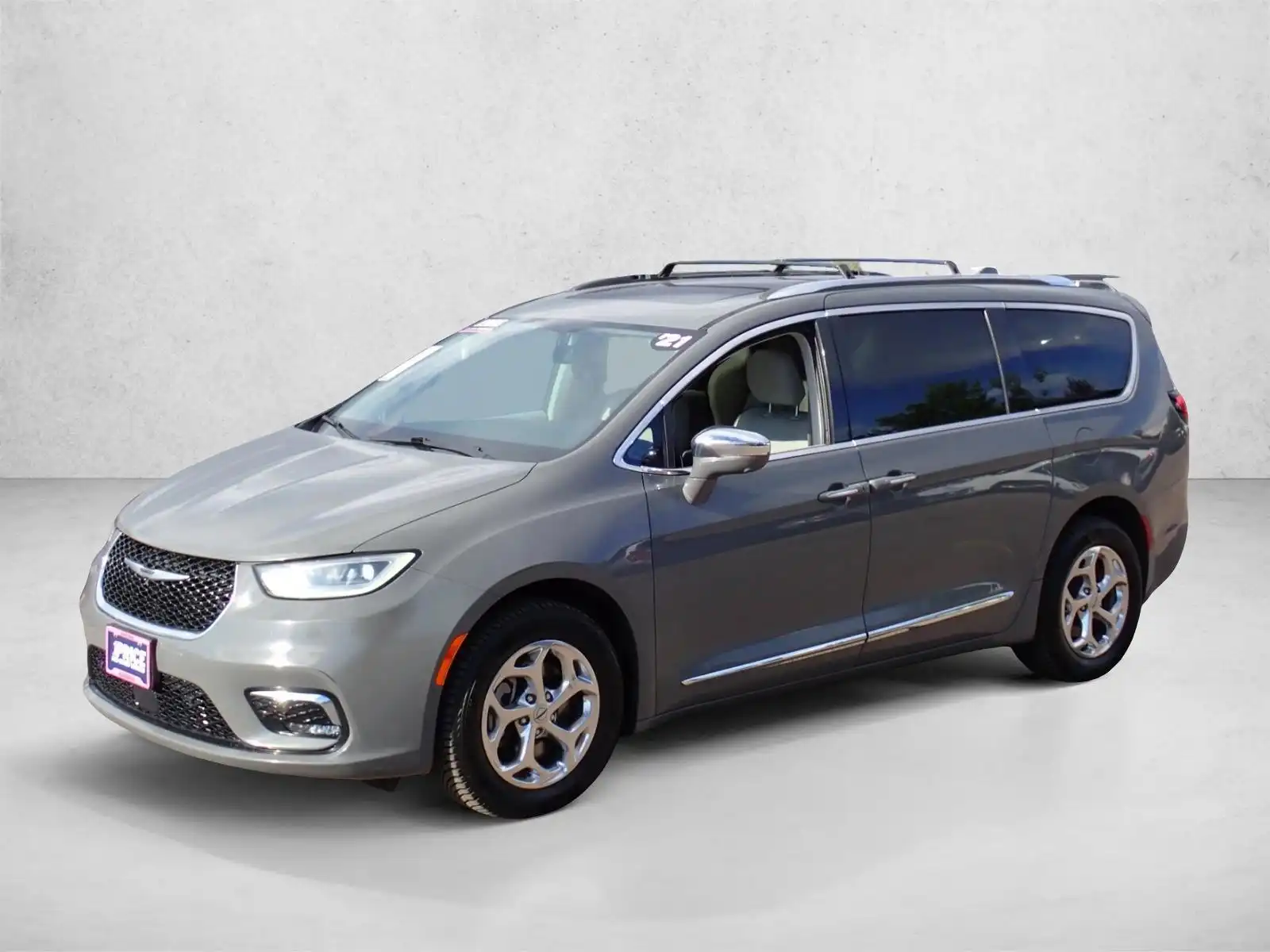 2021 Chrysler Pacifica Limited's photo