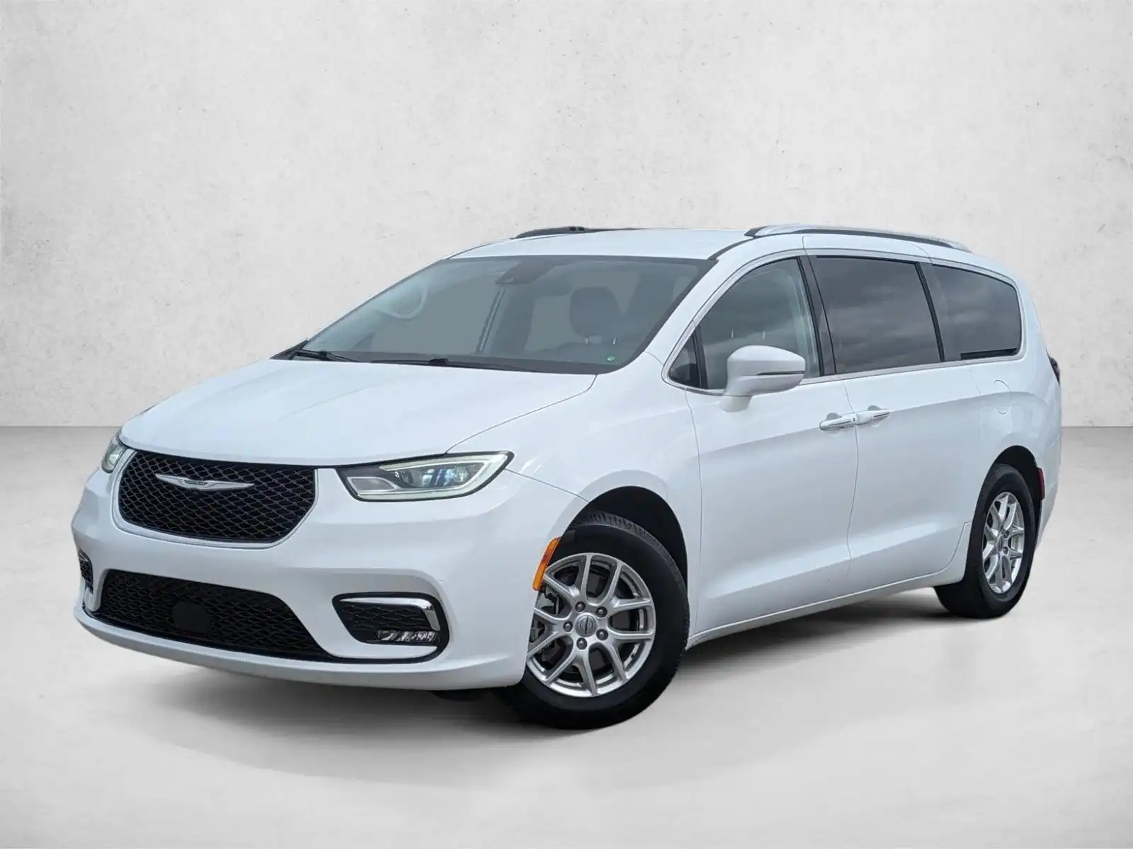 2021 Chrysler Pacifica Touring L's photo