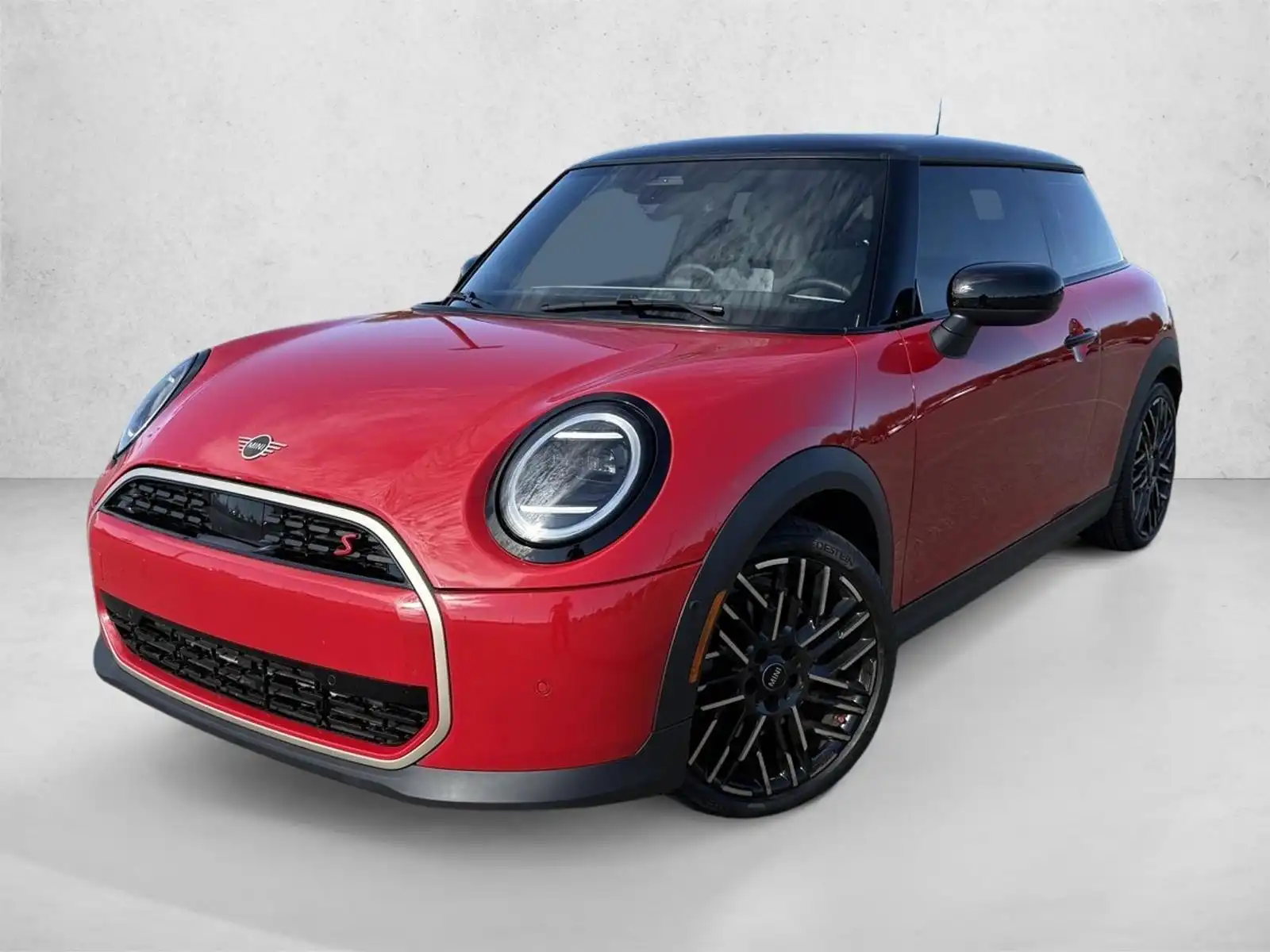 2025 MINI Hardtop Cooper S Signature's photo