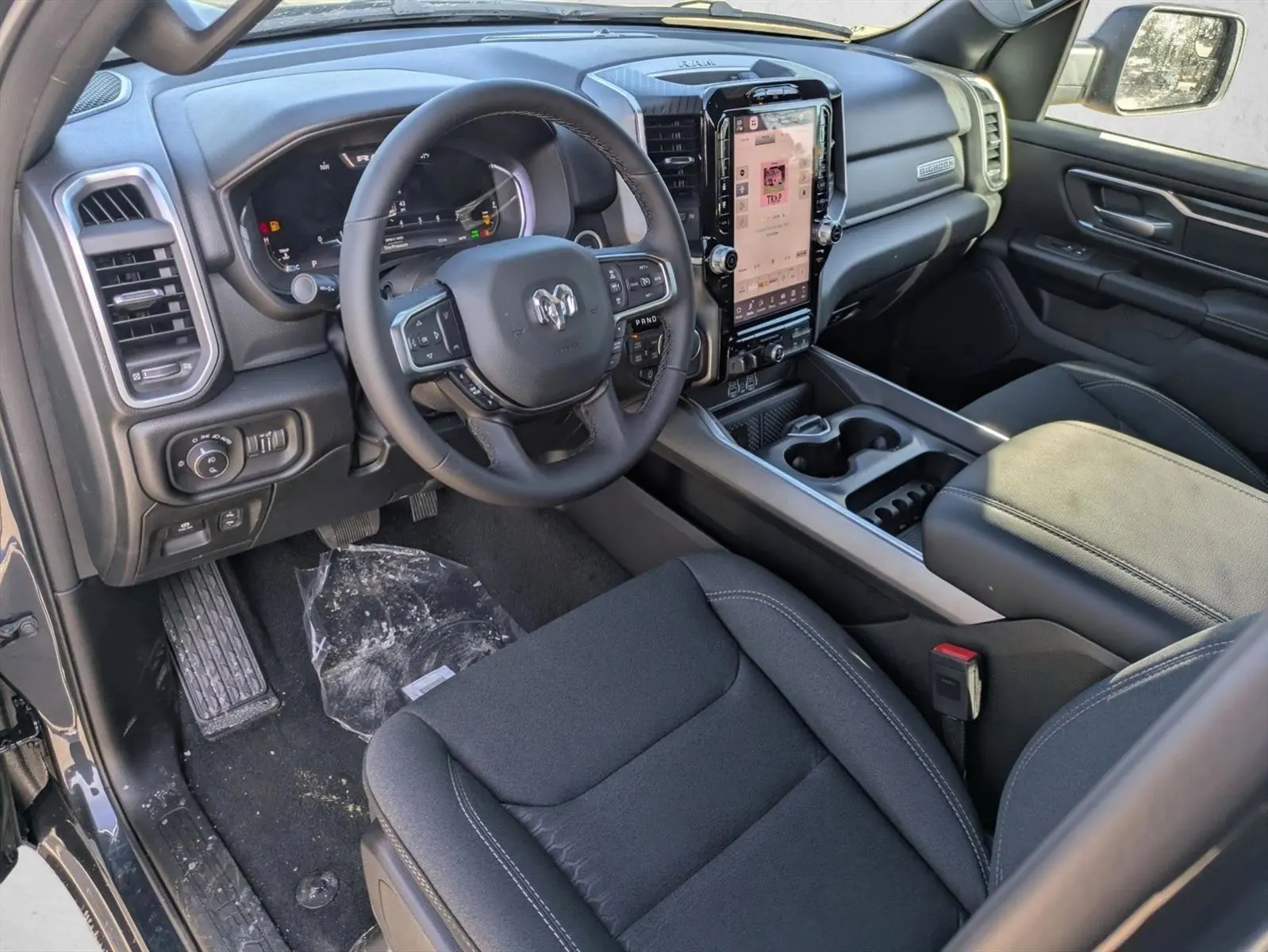2026 RAM 1500 Big Horn/Lone Star 4x4 Crew Cab 5'7 photo 3