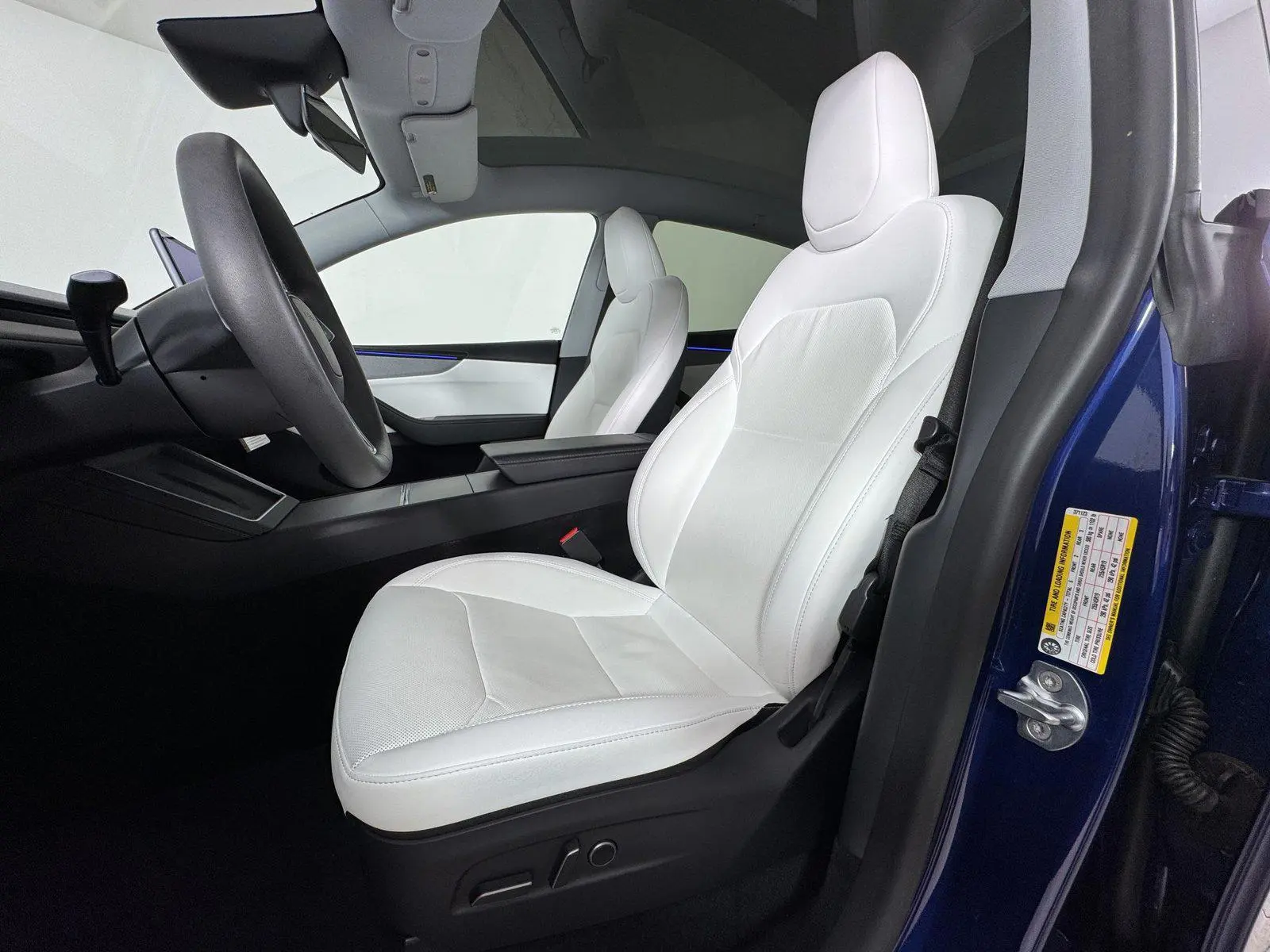 2026 Tesla Model Y Long Range Launch Series AWD photo 5