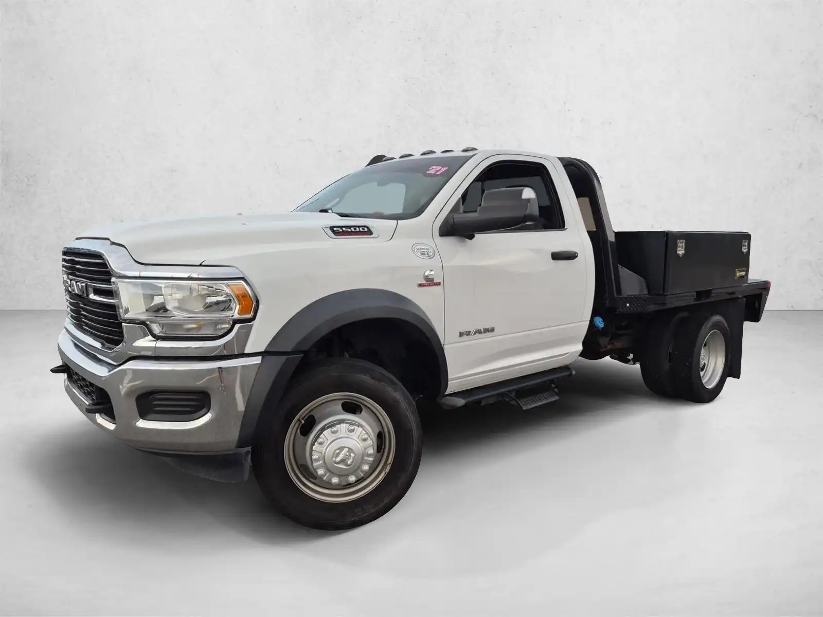 2021 RAM 5500 Tradesman 4X4 Reg Cab SWB DRW 145" WB's photo