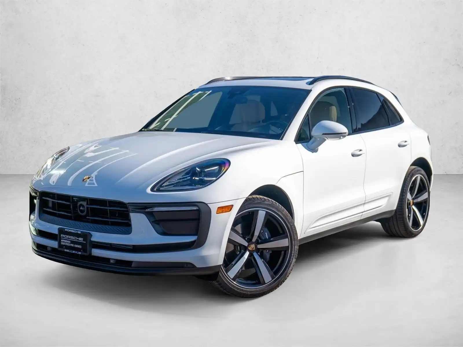 2026 Porsche Macan T's photo