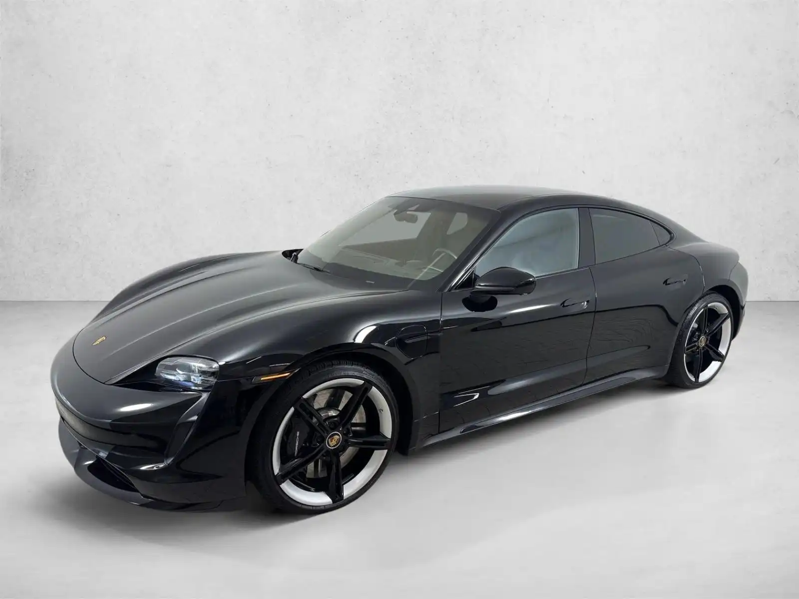 2020 Porsche Taycan Turbo's photo