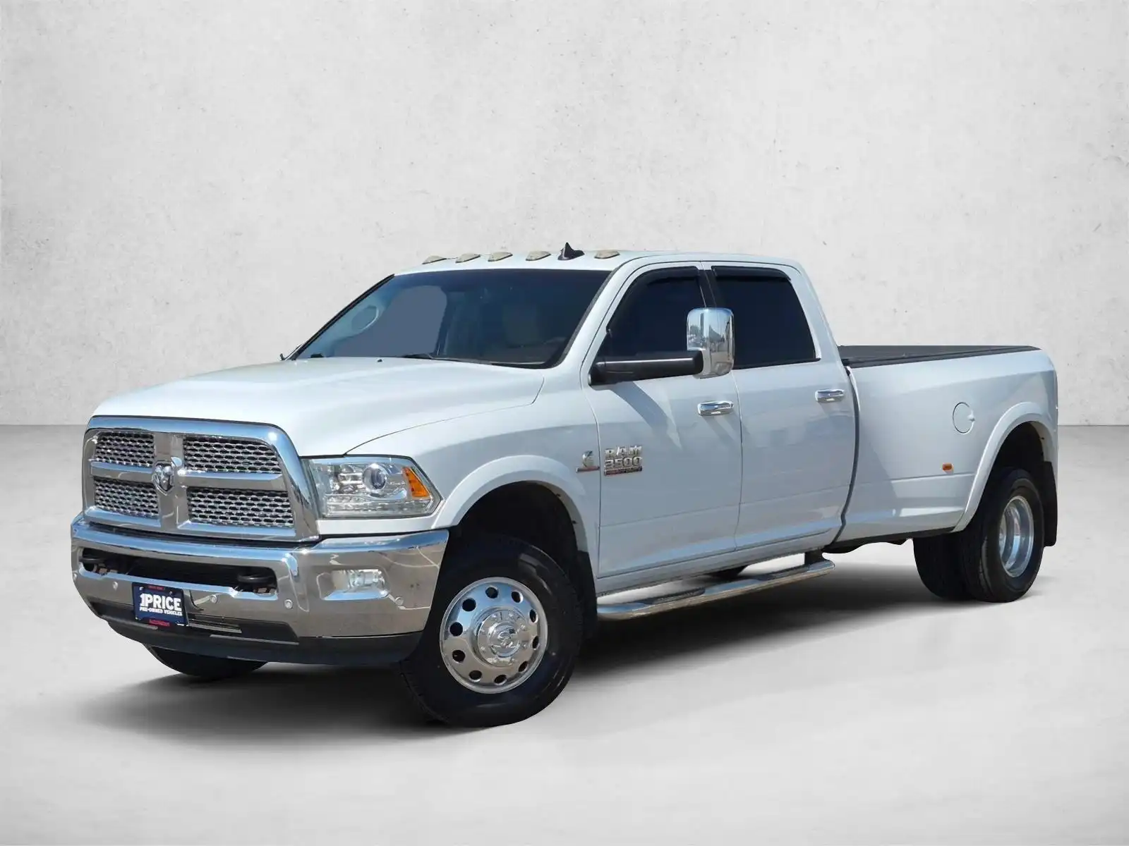 2017 RAM 3500 Laramie 4X4 Crew Cab LWB's photo
