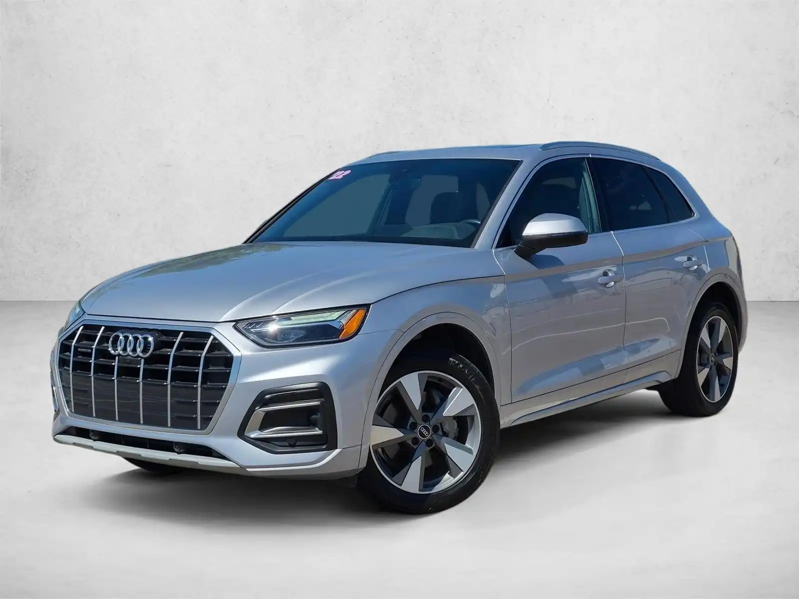 2022 Audi Q5 40 Premium Plus's photo