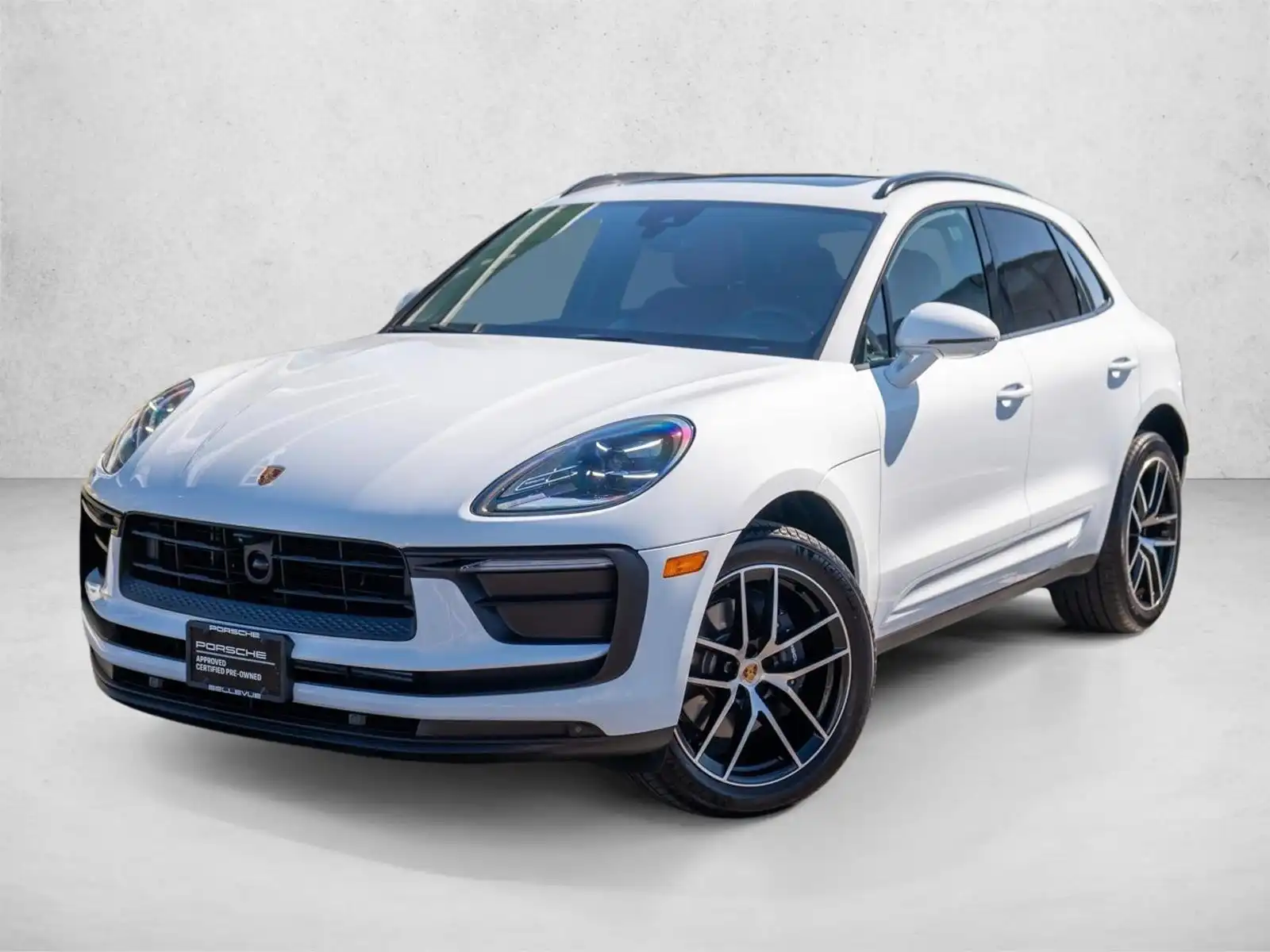 2026 Porsche Macan T's photo