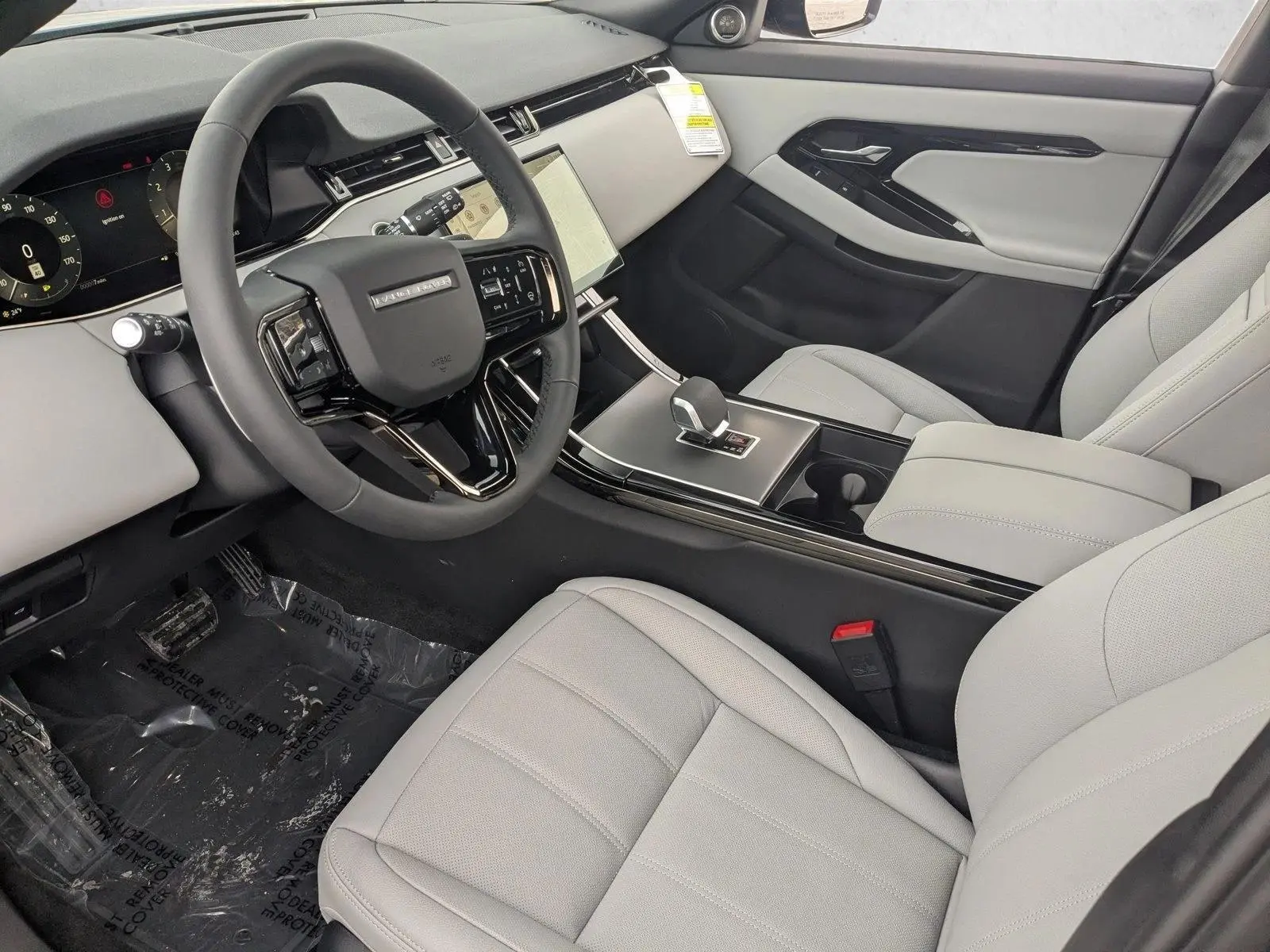 2026 Land Rover Range Rover Evoque S photo 3