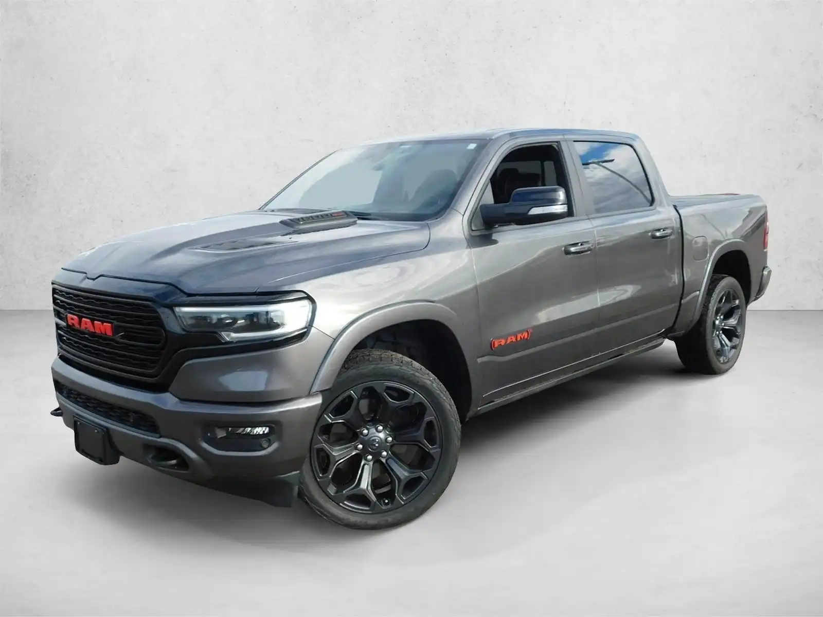2022 RAM 1500 Limited 4WD Crew Cab 5'7's photo