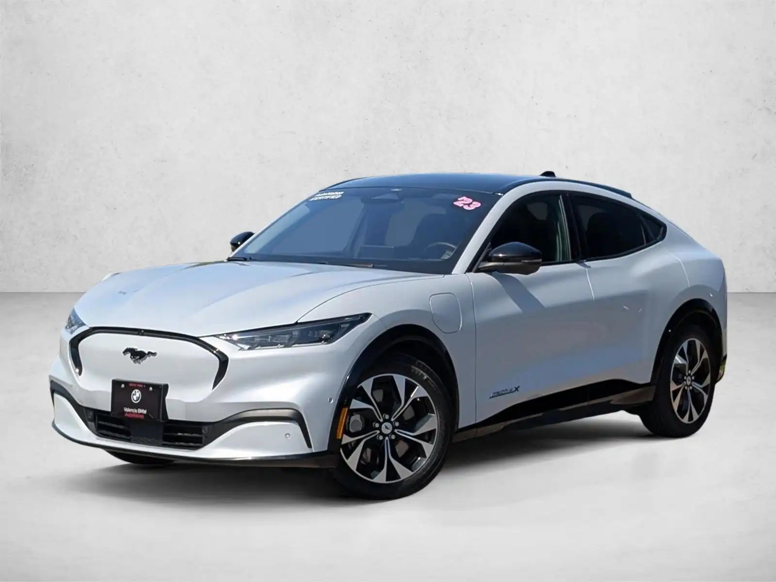 2023 Ford Mustang-Mach-e Premium's photo