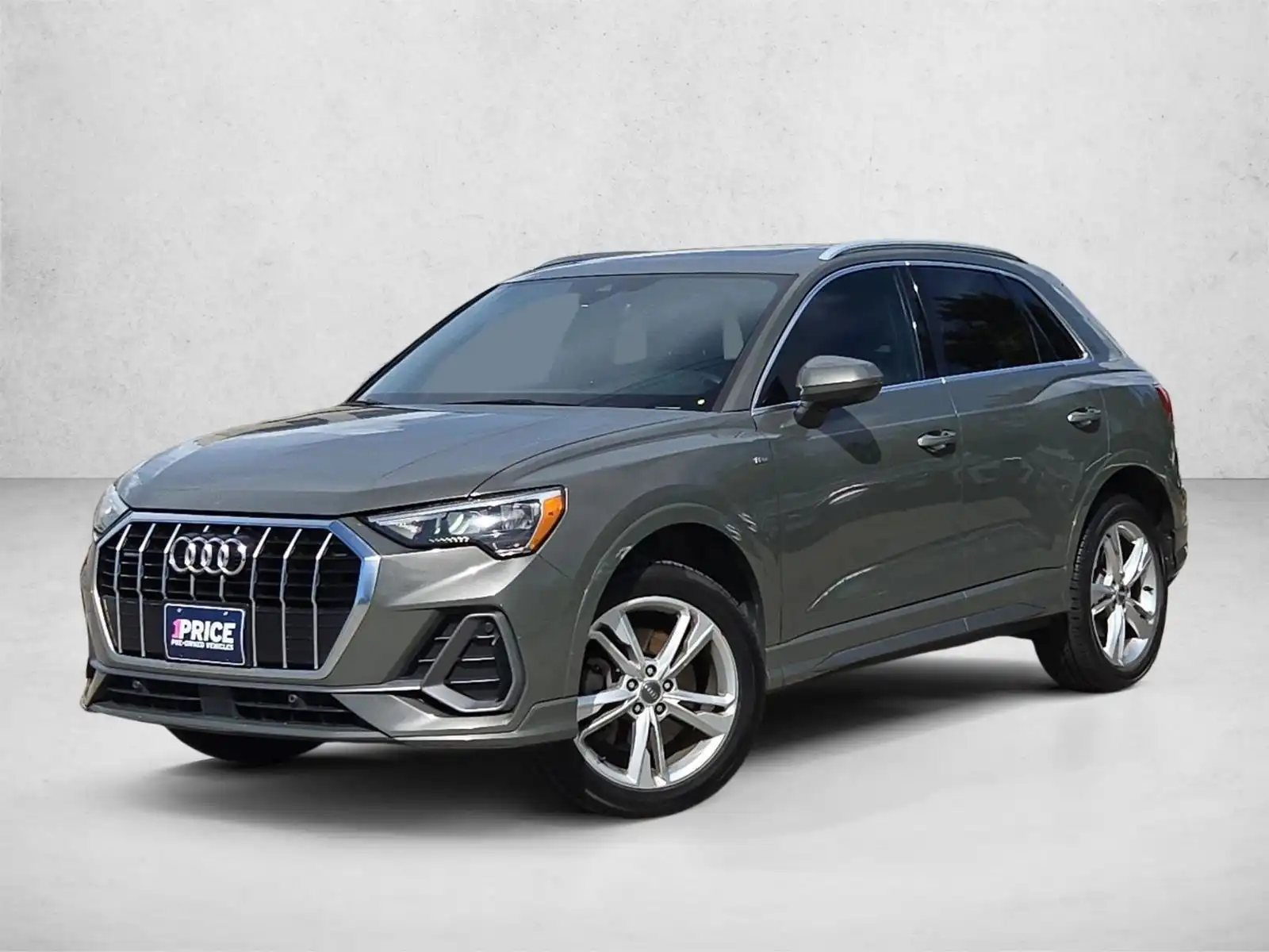 2020 Audi Q3 45 TFSI S Line Premium quattro's photo