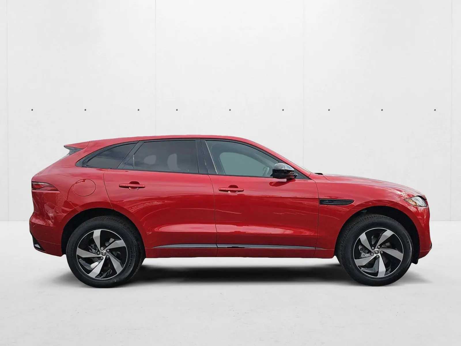 2026 Jaguar F-PACE P250 R-Dynamic S photo 5