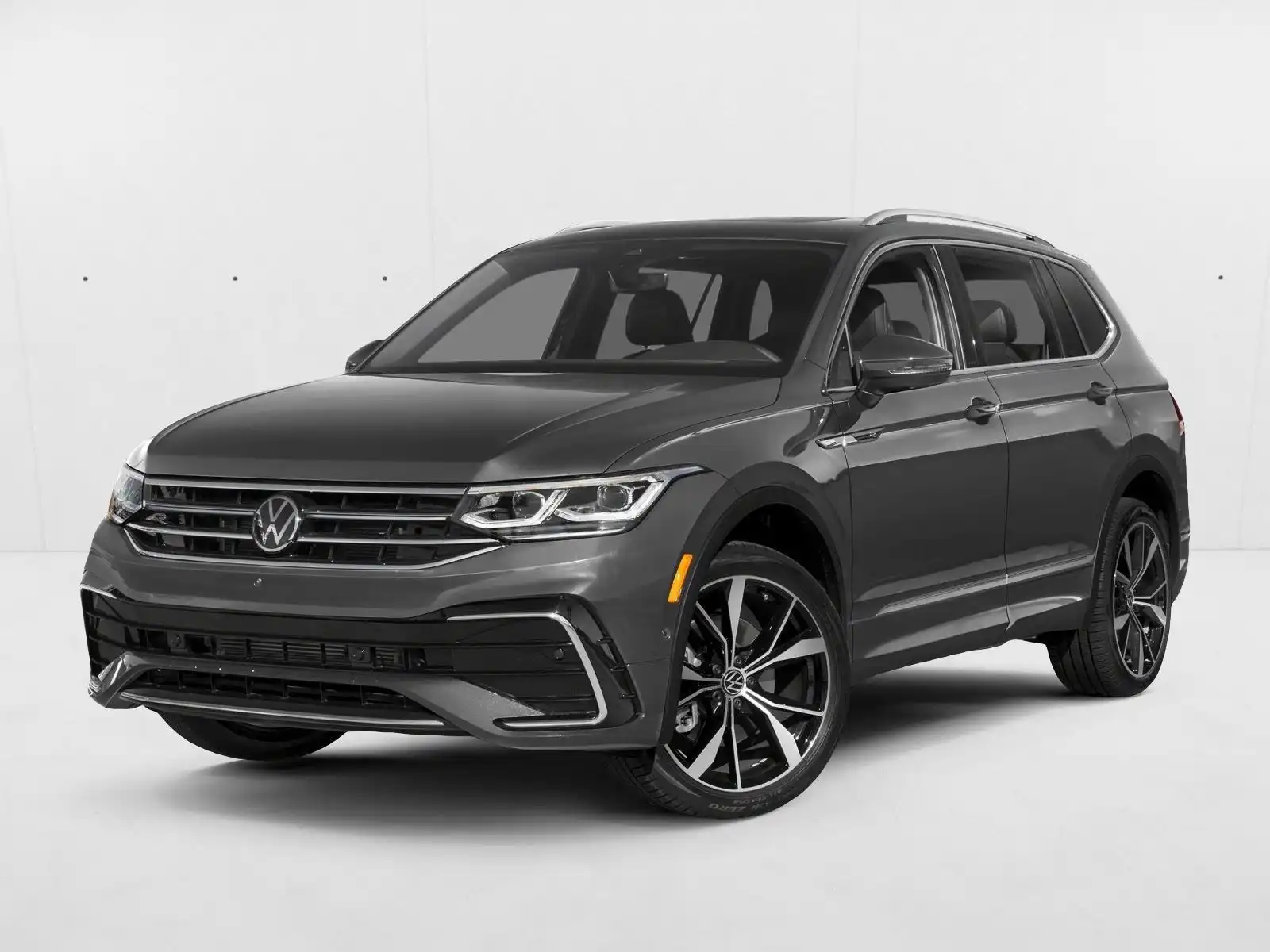 2024 Volkswagen Tiguan 2.0T SEL R-Line 4Motion's photo