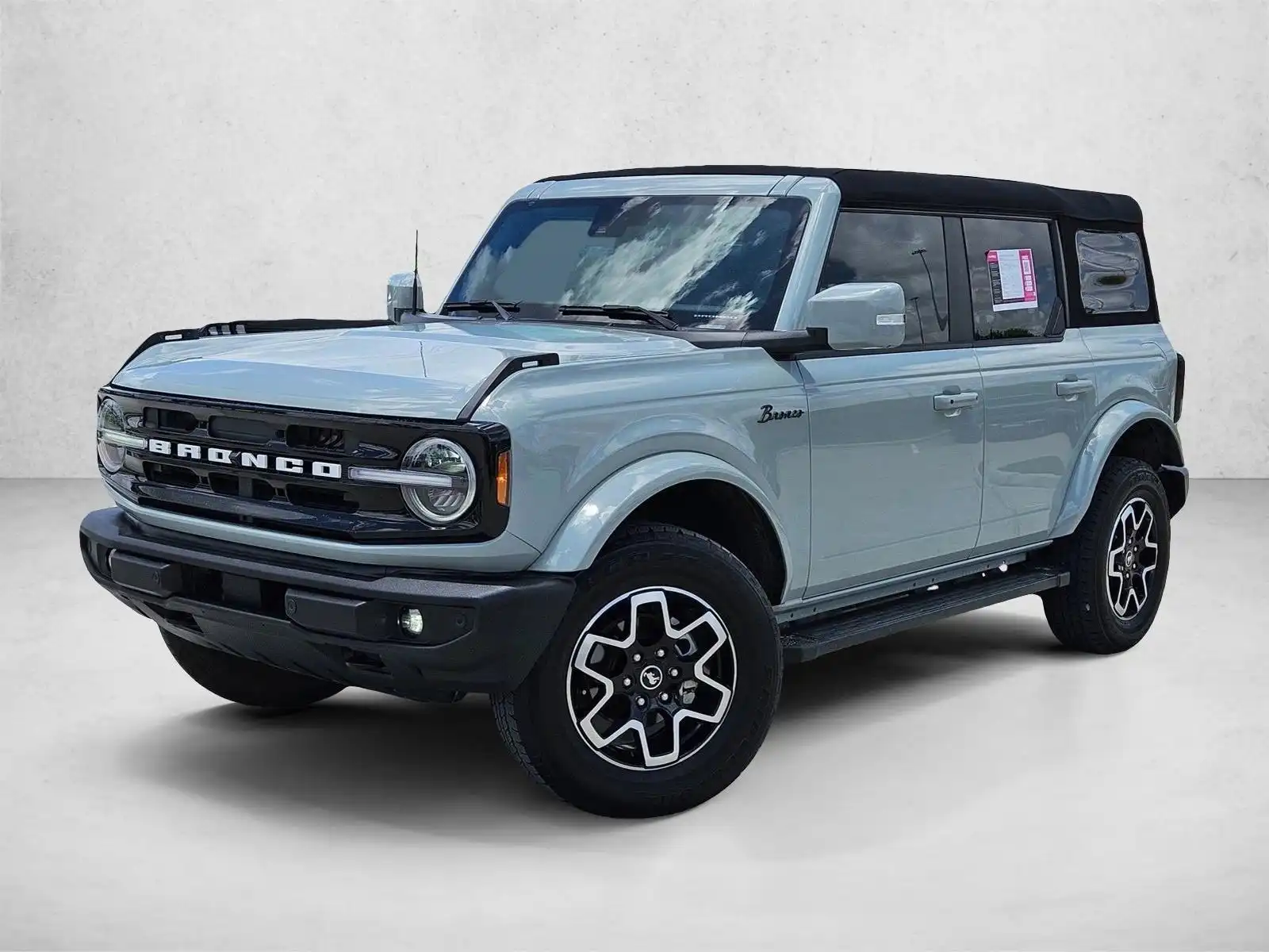 2024 Ford Bronco Outer Banks 4x4's photo
