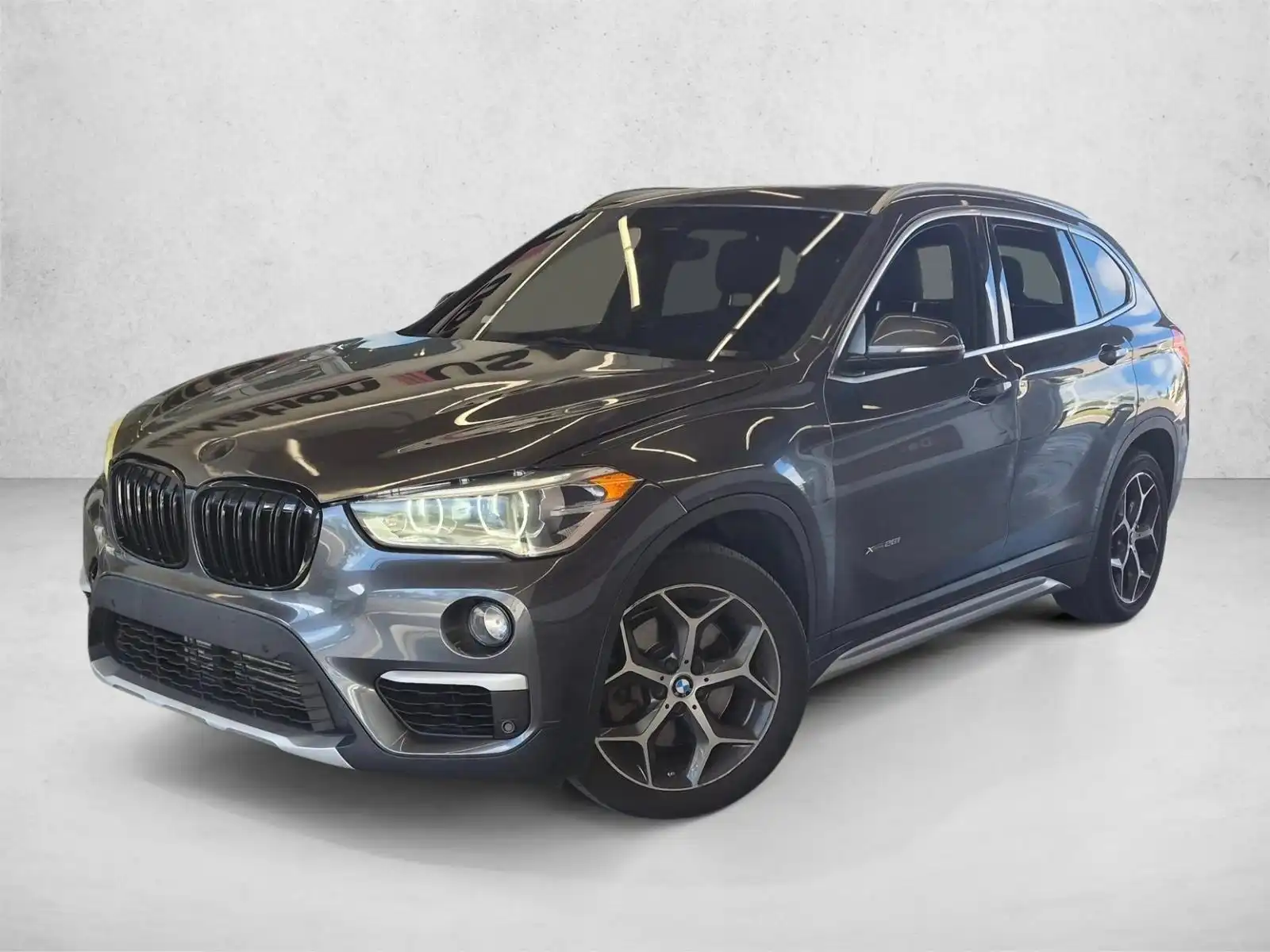 2017 BMW X1 xDrive28i's photo
