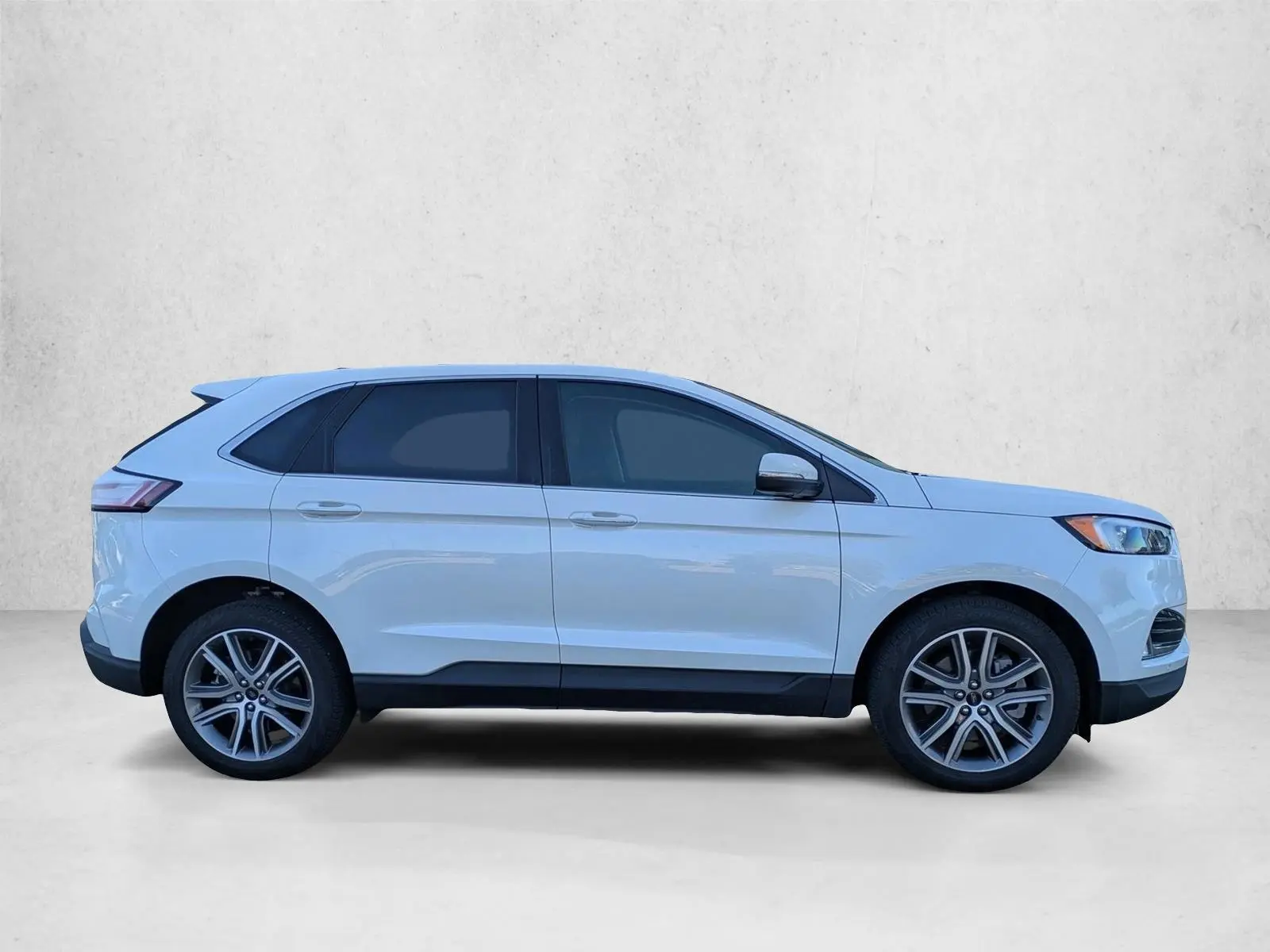 2024 Ford Edge Titanium AWD photo 4