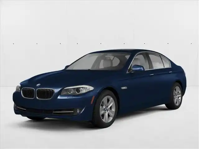 2012 BMW 5 Series 528i Sedan's photo