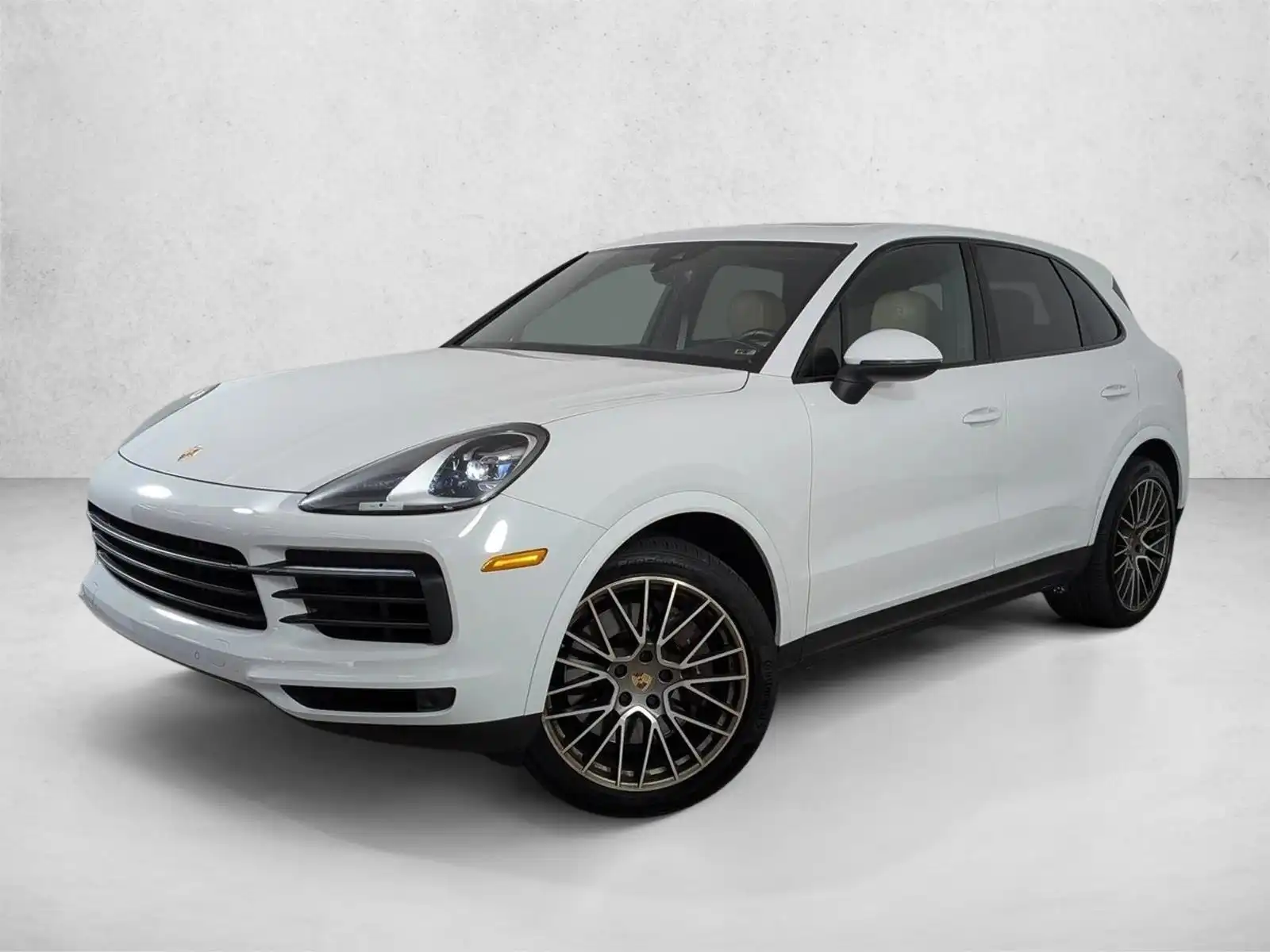 2023 Porsche Cayenne Platinum Edition's photo