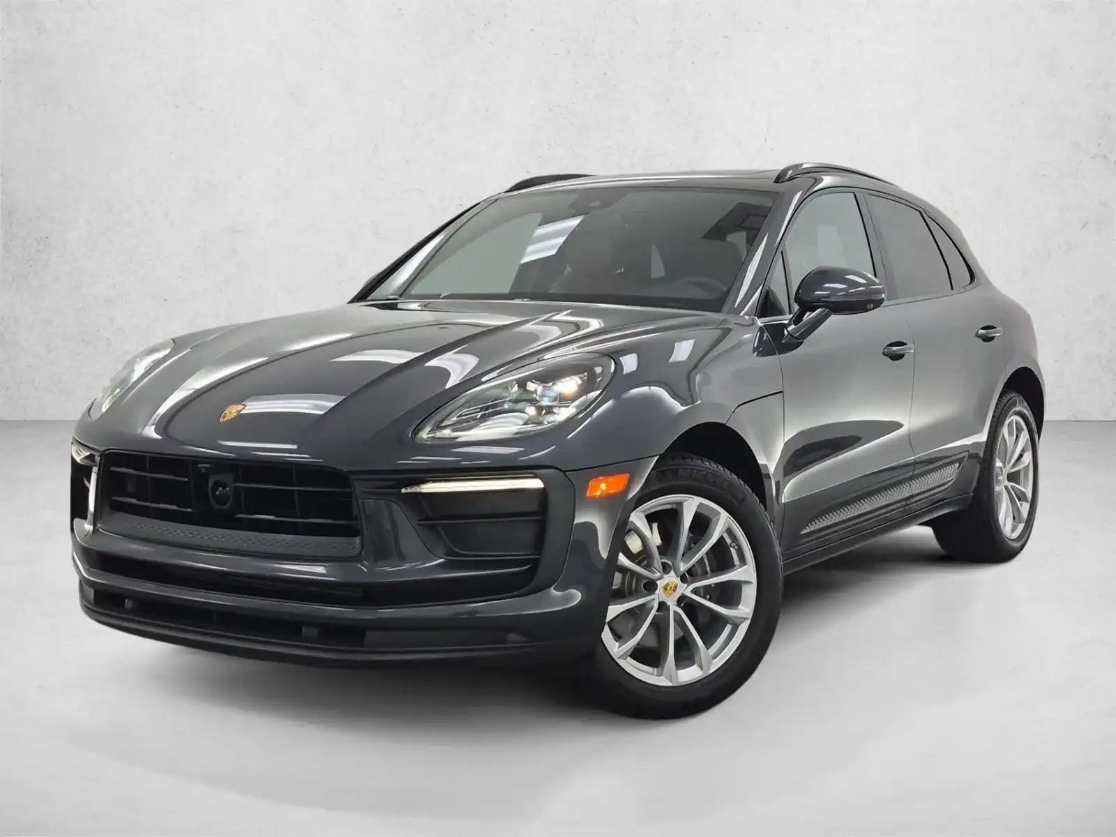 2026 Porsche Macan T's photo