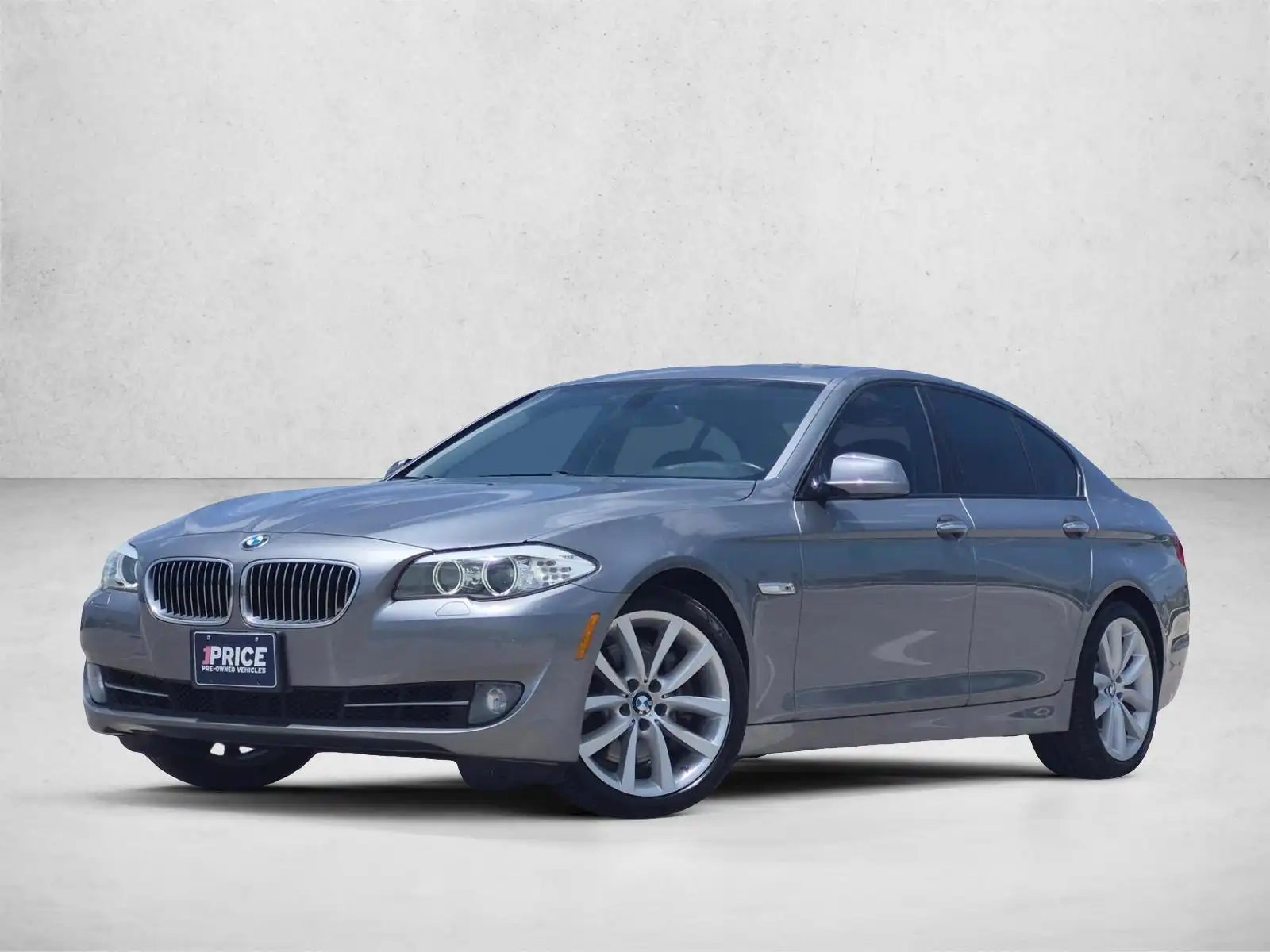 2011 BMW 5 Series 535i Sedan's photo