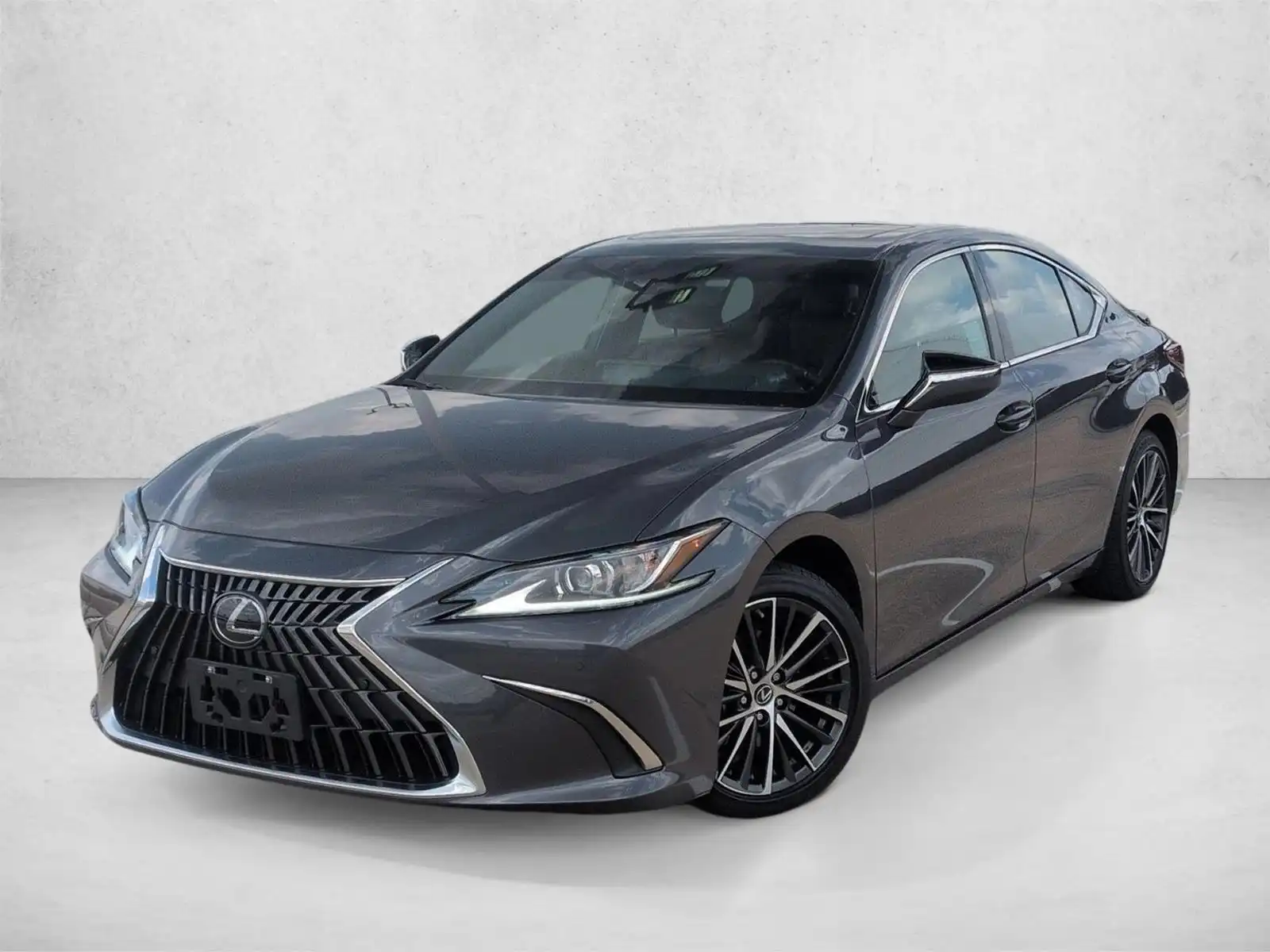 2025 Lexus ES 300h 300h's photo