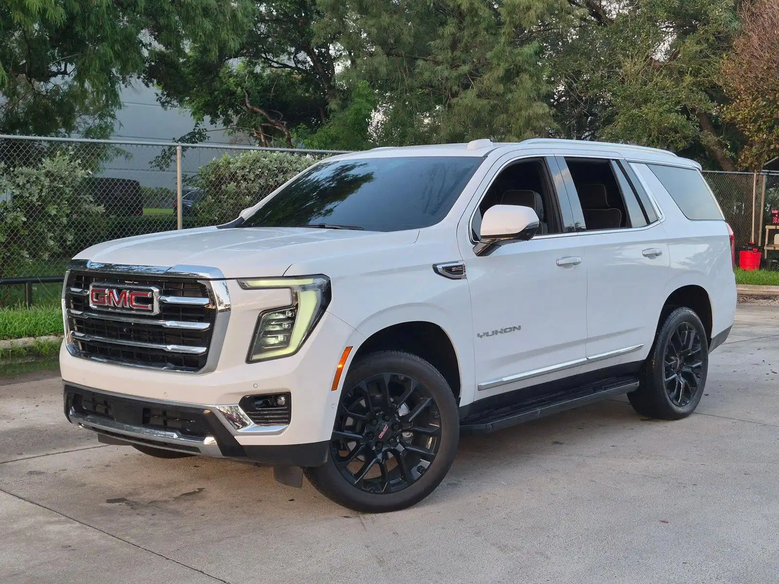 2025 GMC Yukon Elevation 4WD's photo