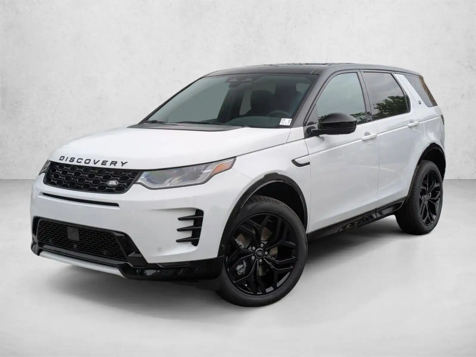 2026 Land Rover Discovery Sport 2.0 Landmark Edition's photo