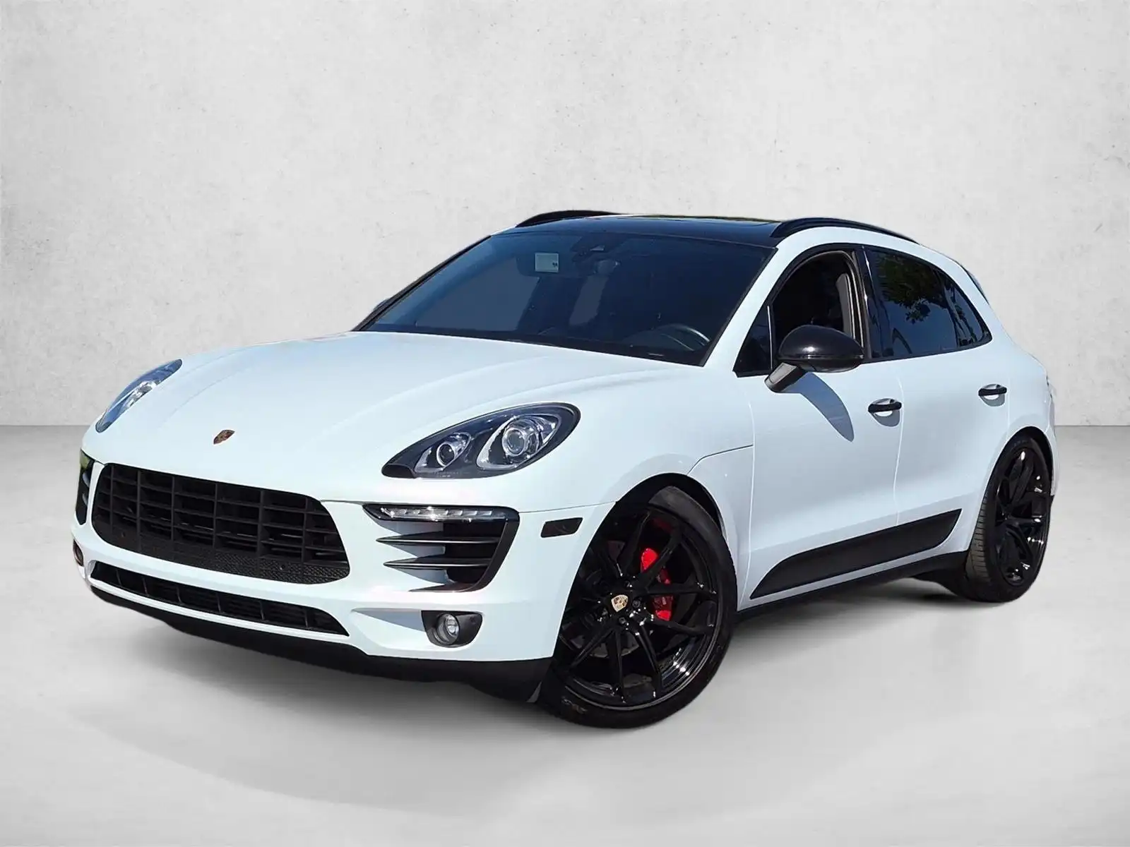 2018 Porsche Macan Base's photo