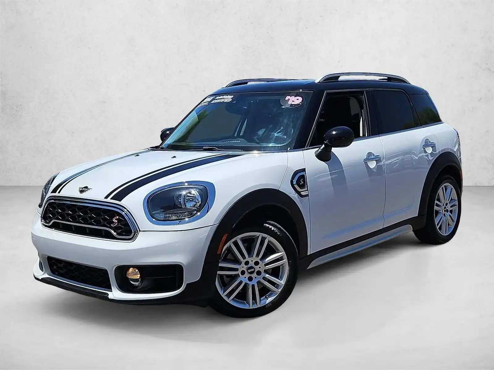 2019 MINI Countryman Cooper S Signature's photo