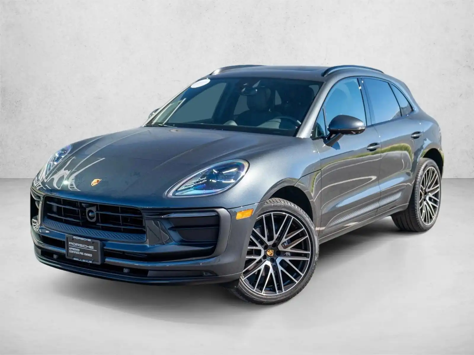 2026 Porsche Macan T's photo