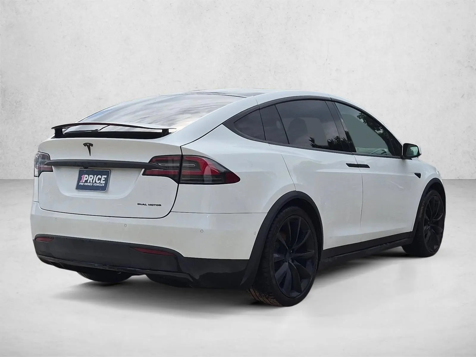 2020 Tesla Model X Long Range Plus photo 5