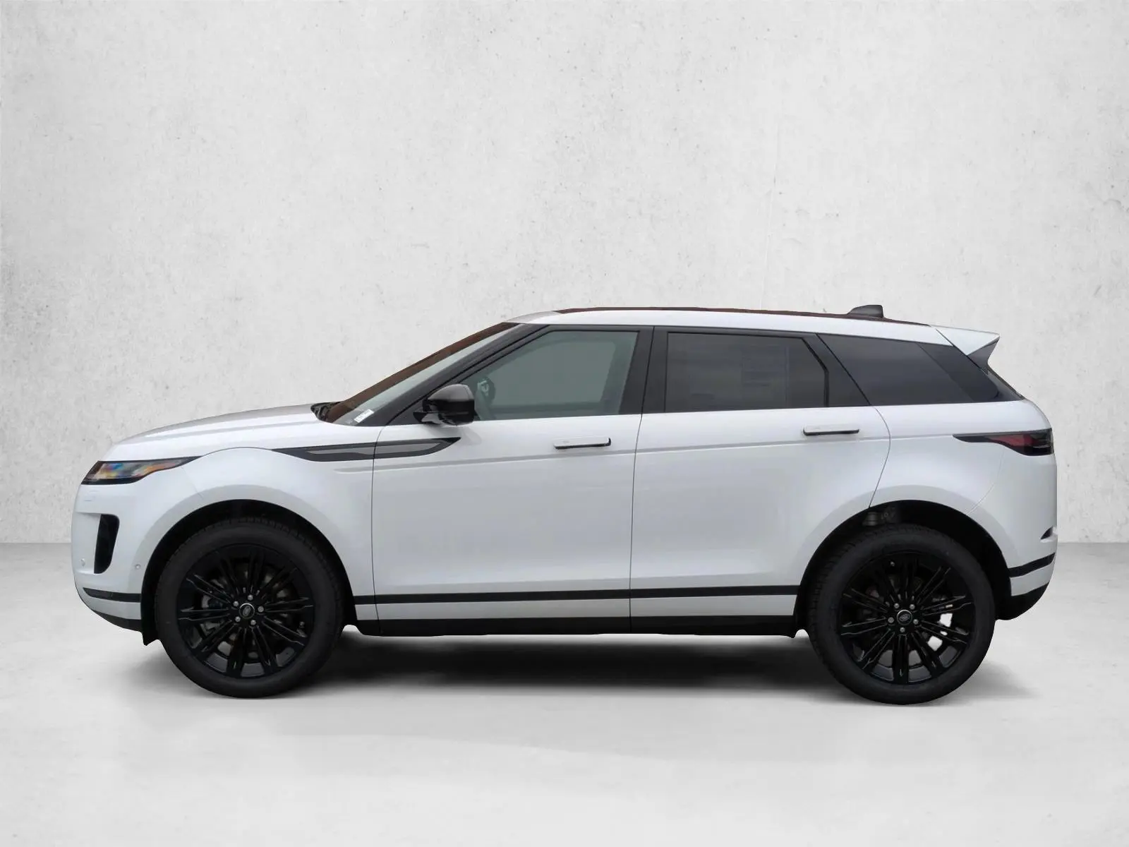 2026 Land Rover Range Rover Evoque S photo 5
