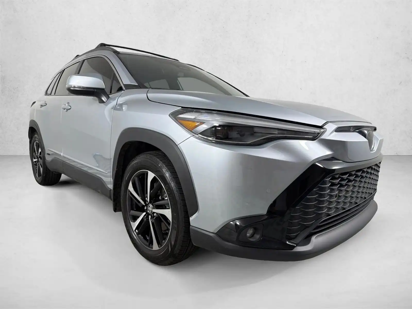 2024 Toyota Corolla Cross Hybrid XSE AWD's photo