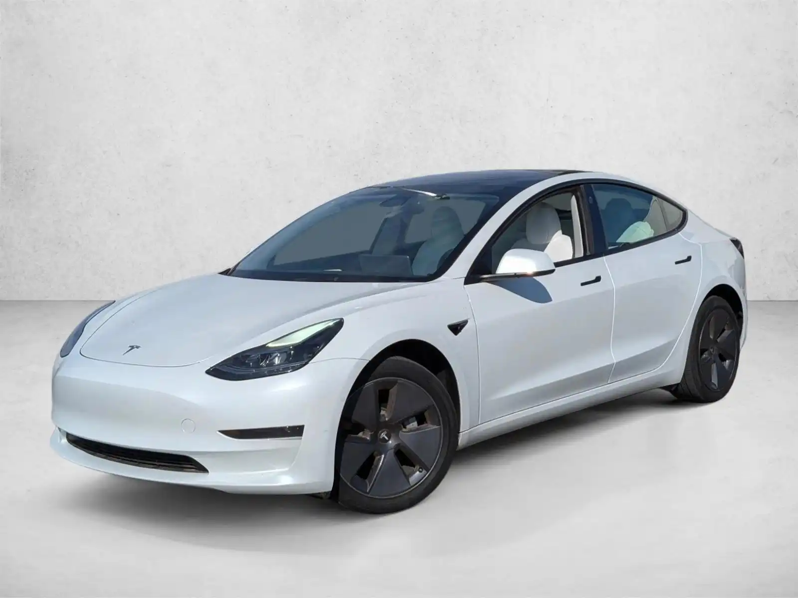 2023 Tesla Model 3 Base's photo