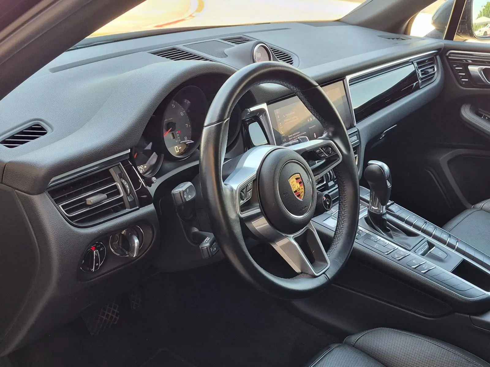 2021 Porsche Macan S photo 4