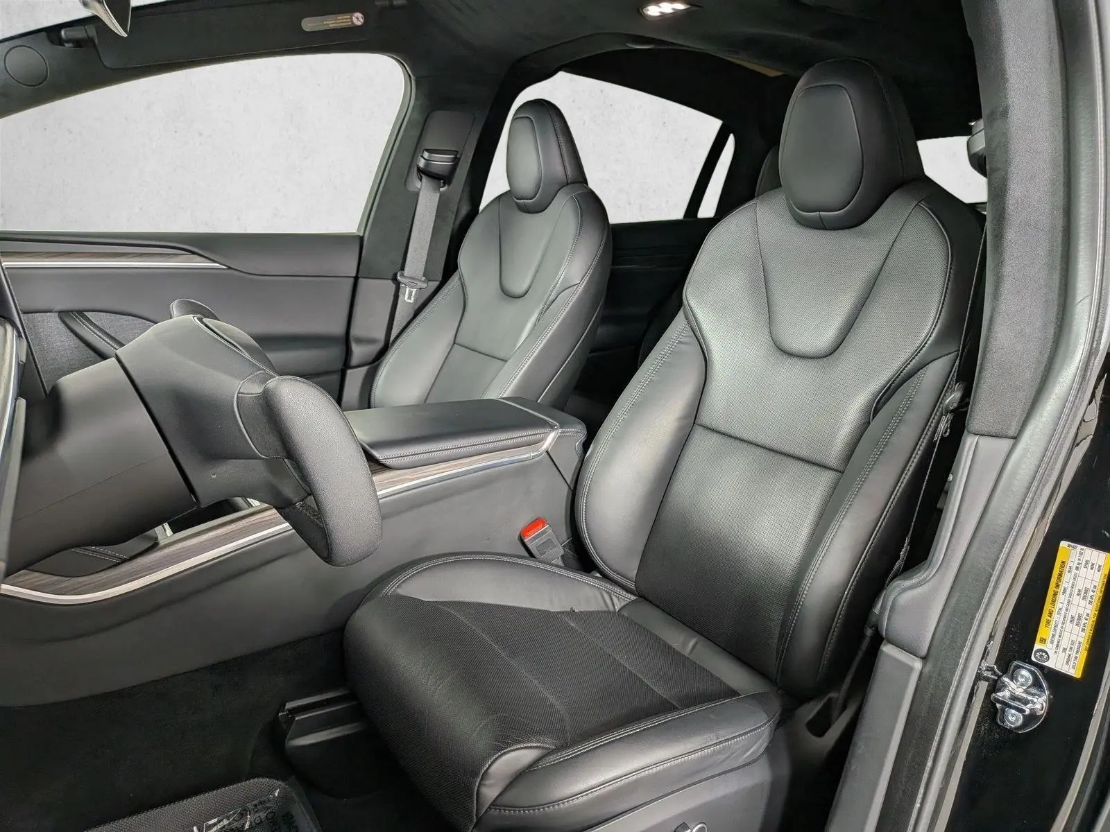 2023 Tesla Model X Long Range photo 5