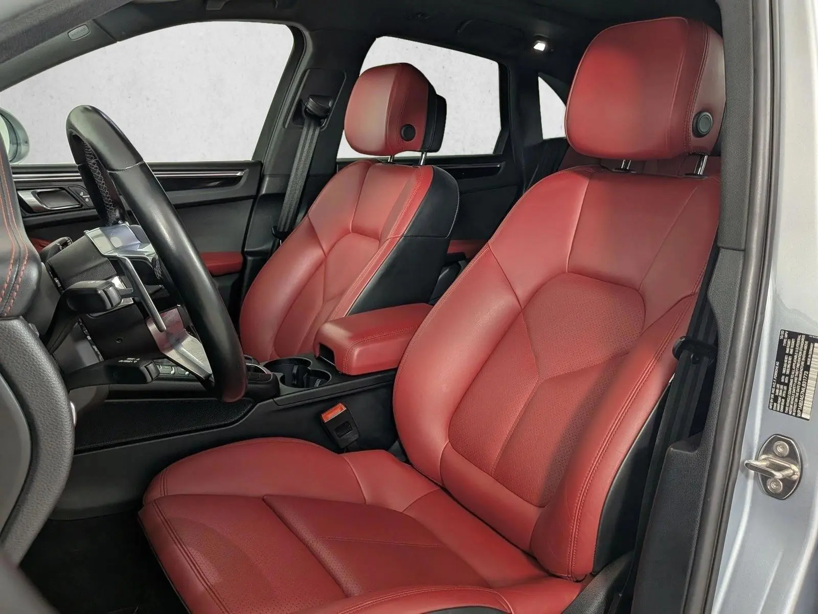2021 Porsche Macan S photo 5