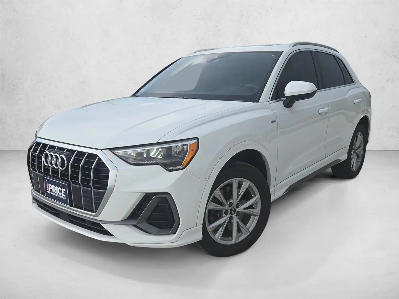 2022 Audi Q3 45 TFSI S Line Premium quattro's photo