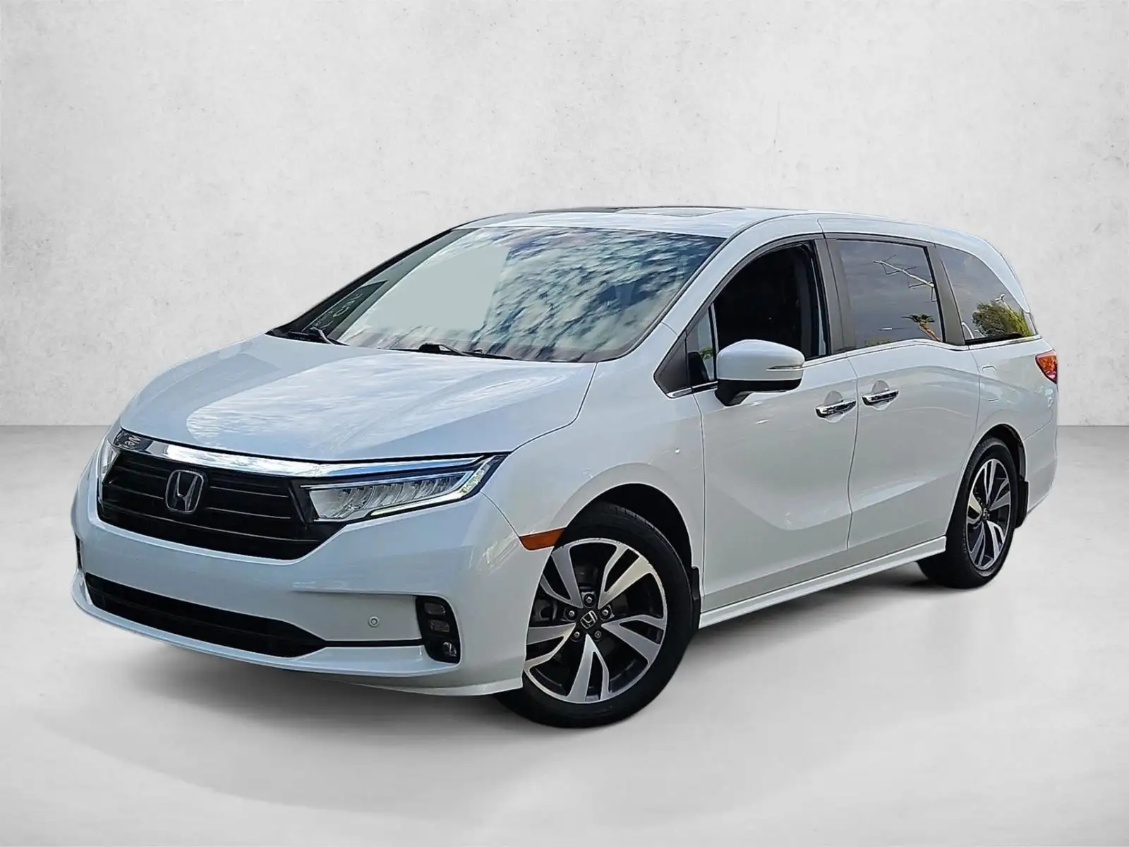 2022 Honda Odyssey Touring's photo