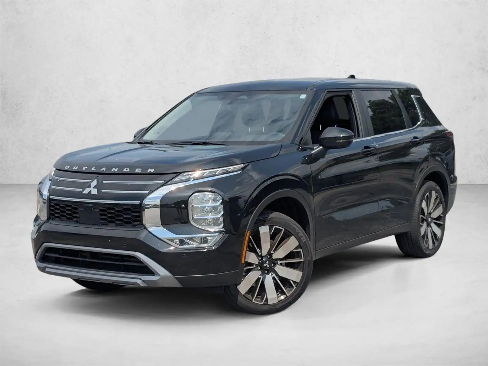 2025 Mitsubishi Outlander SE 2WD's photo