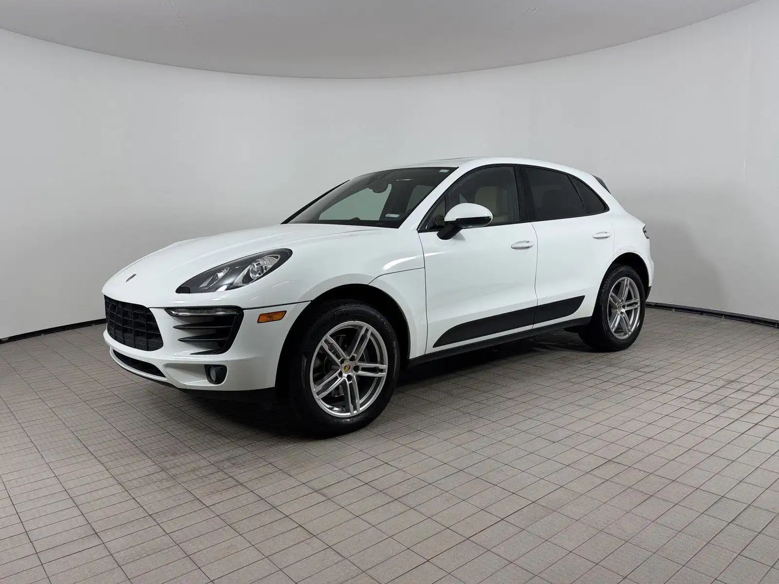 2018 Porsche Macan PorscheMacan's photo