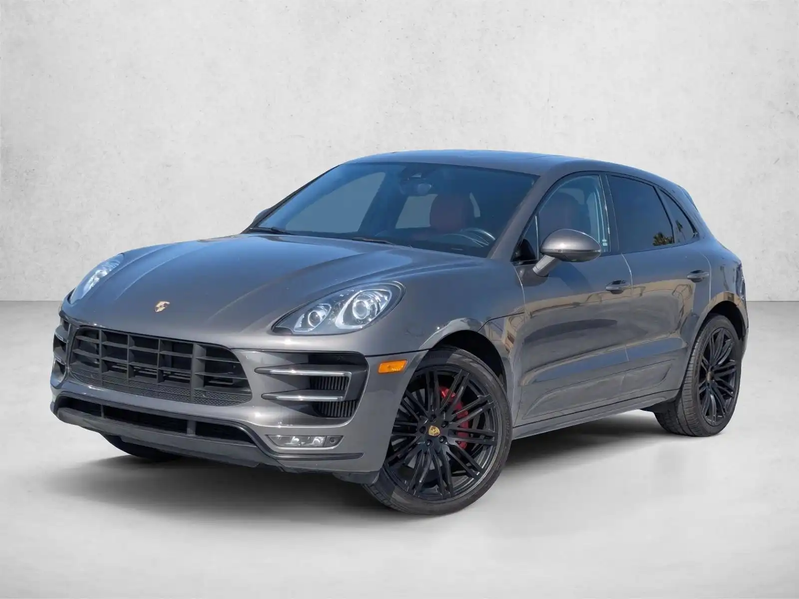 2016 Porsche Macan Turbo's photo