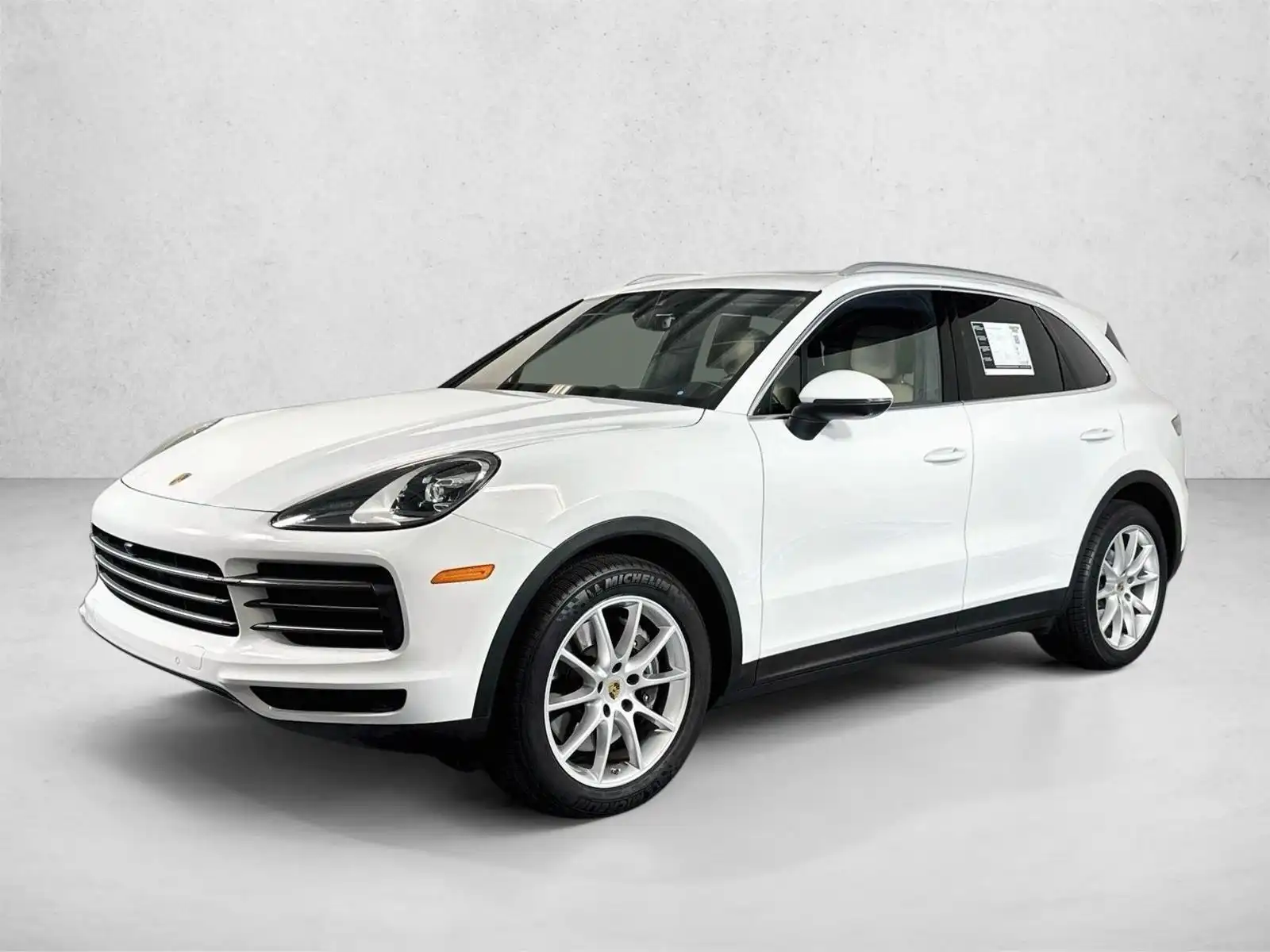 2023 Porsche Cayenne Platinum Edition's photo