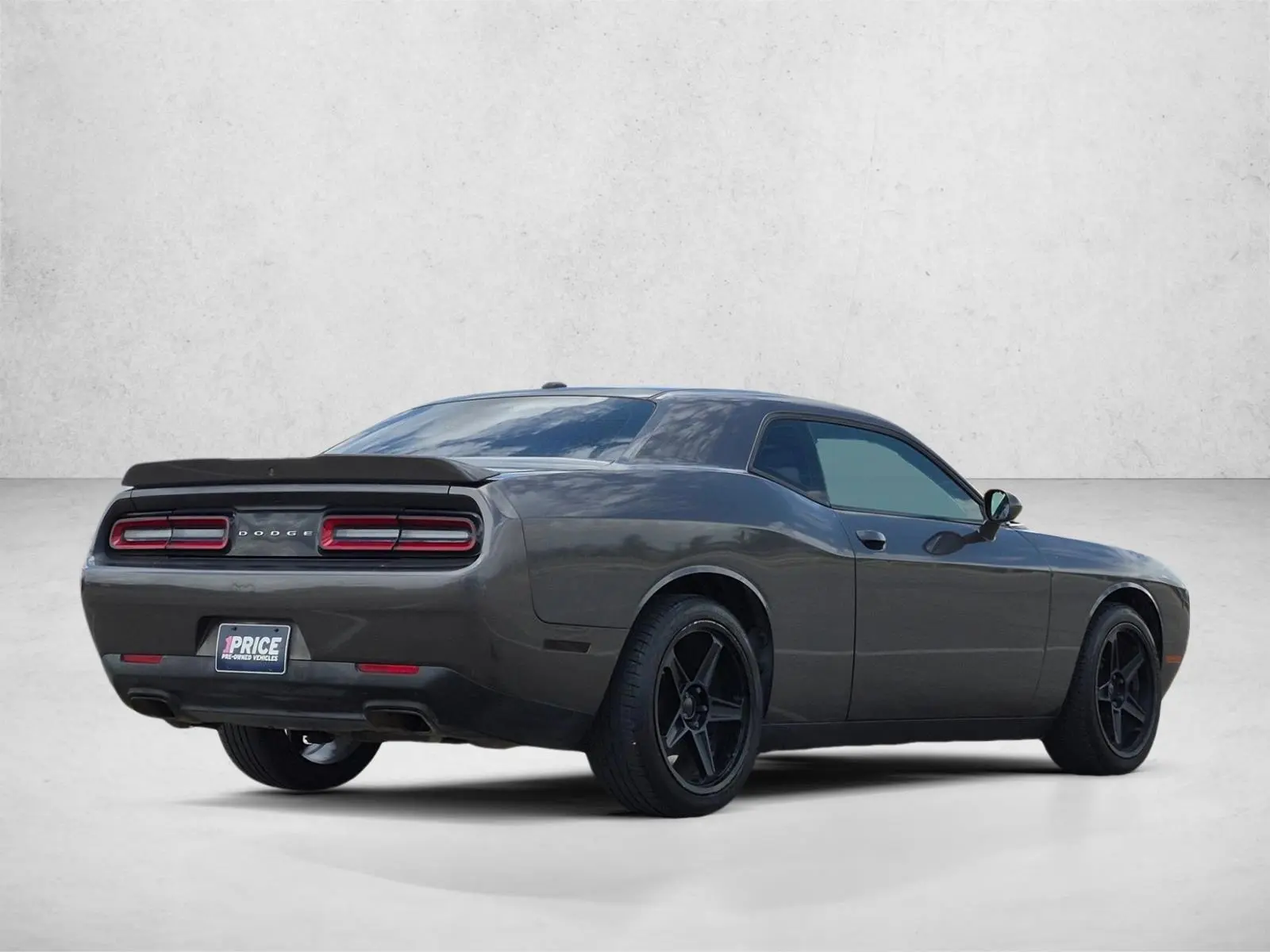 2019 Dodge Challenger SXT Auto photo 5