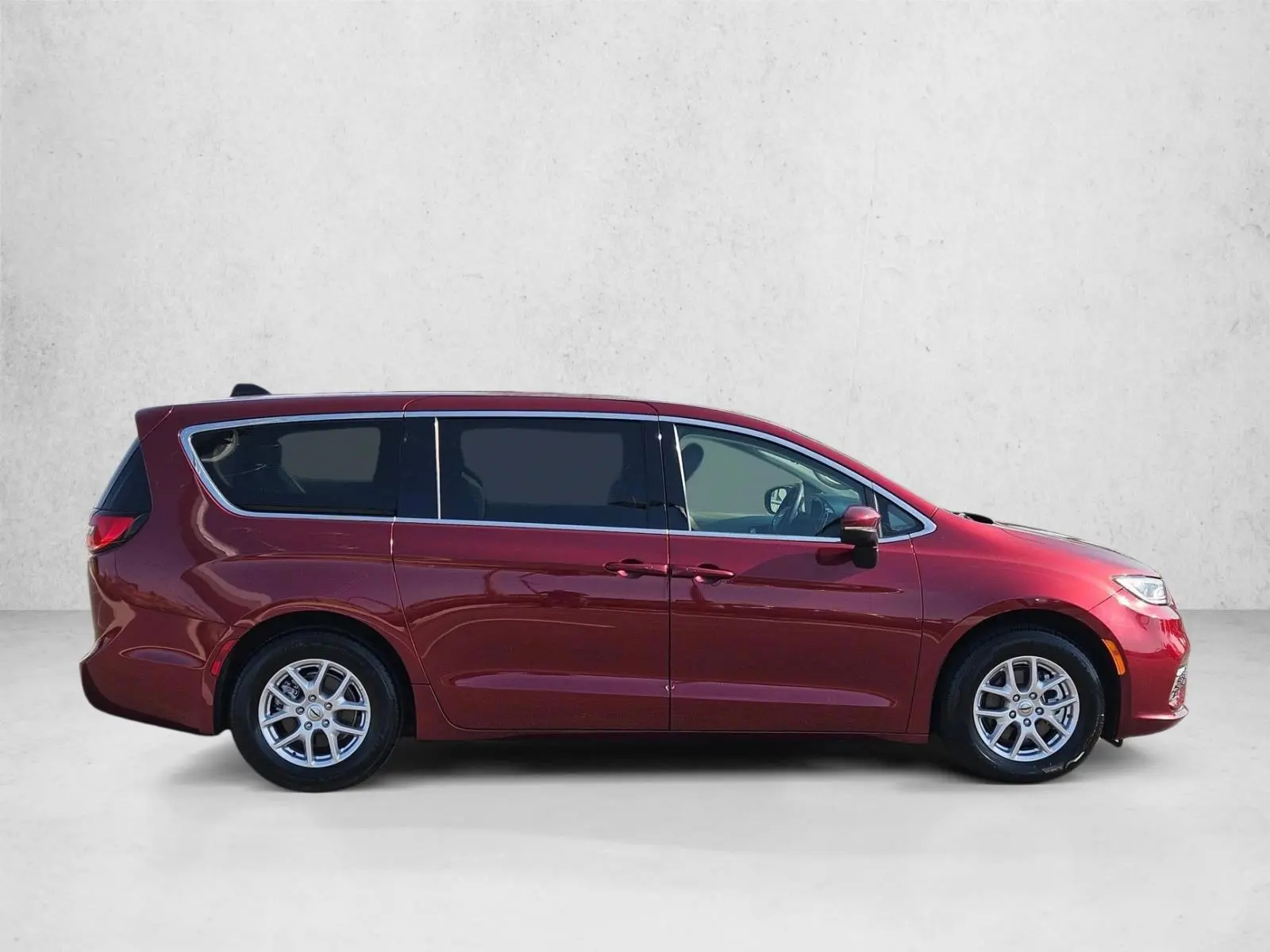 2023 Chrysler Pacifica Touring L photo 4