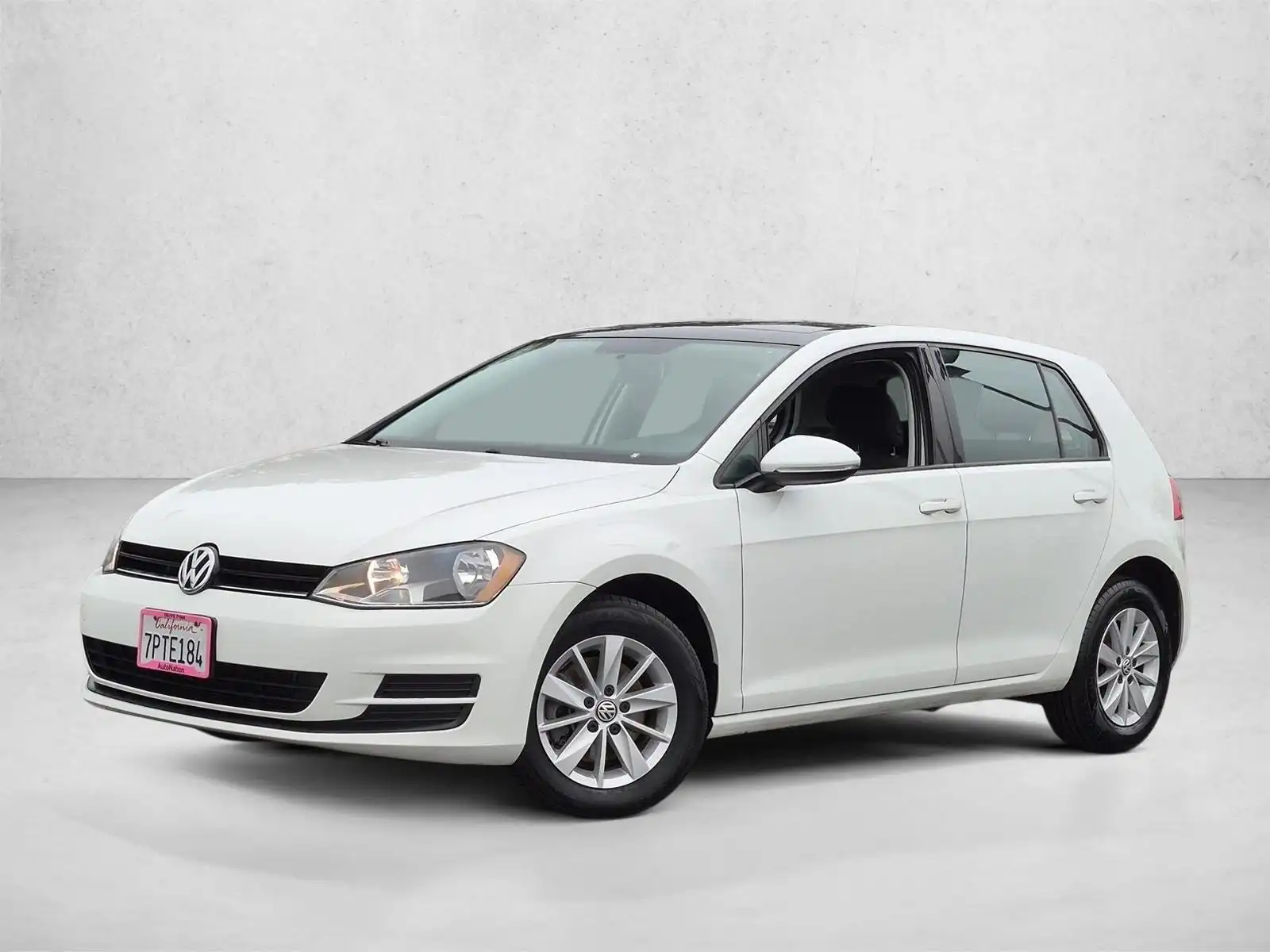2016 Volkswagen Golf TSI S w/Sunroof 4-door Auto's photo