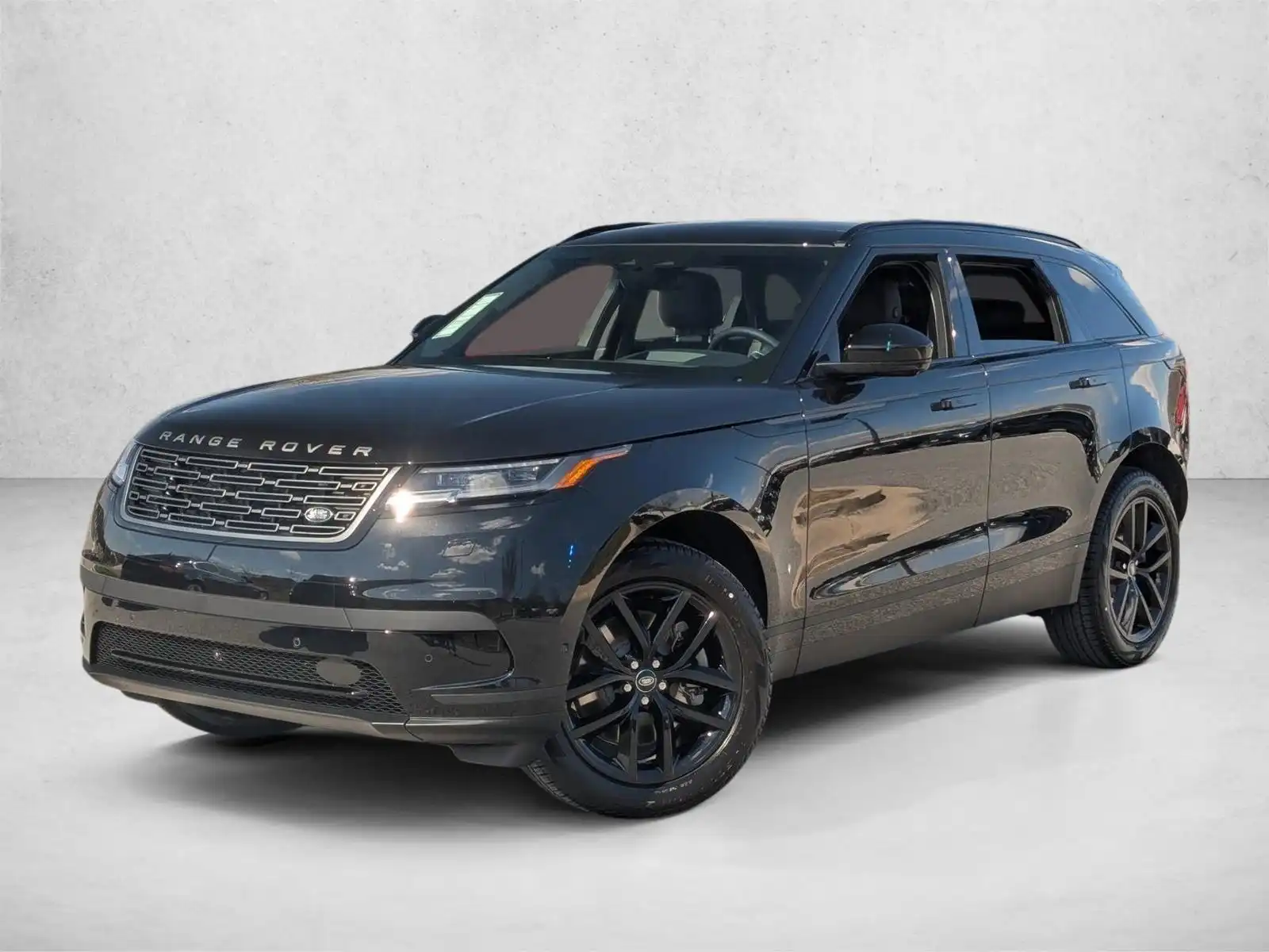 2026 Land Rover Range Rover Velar P250 S's photo