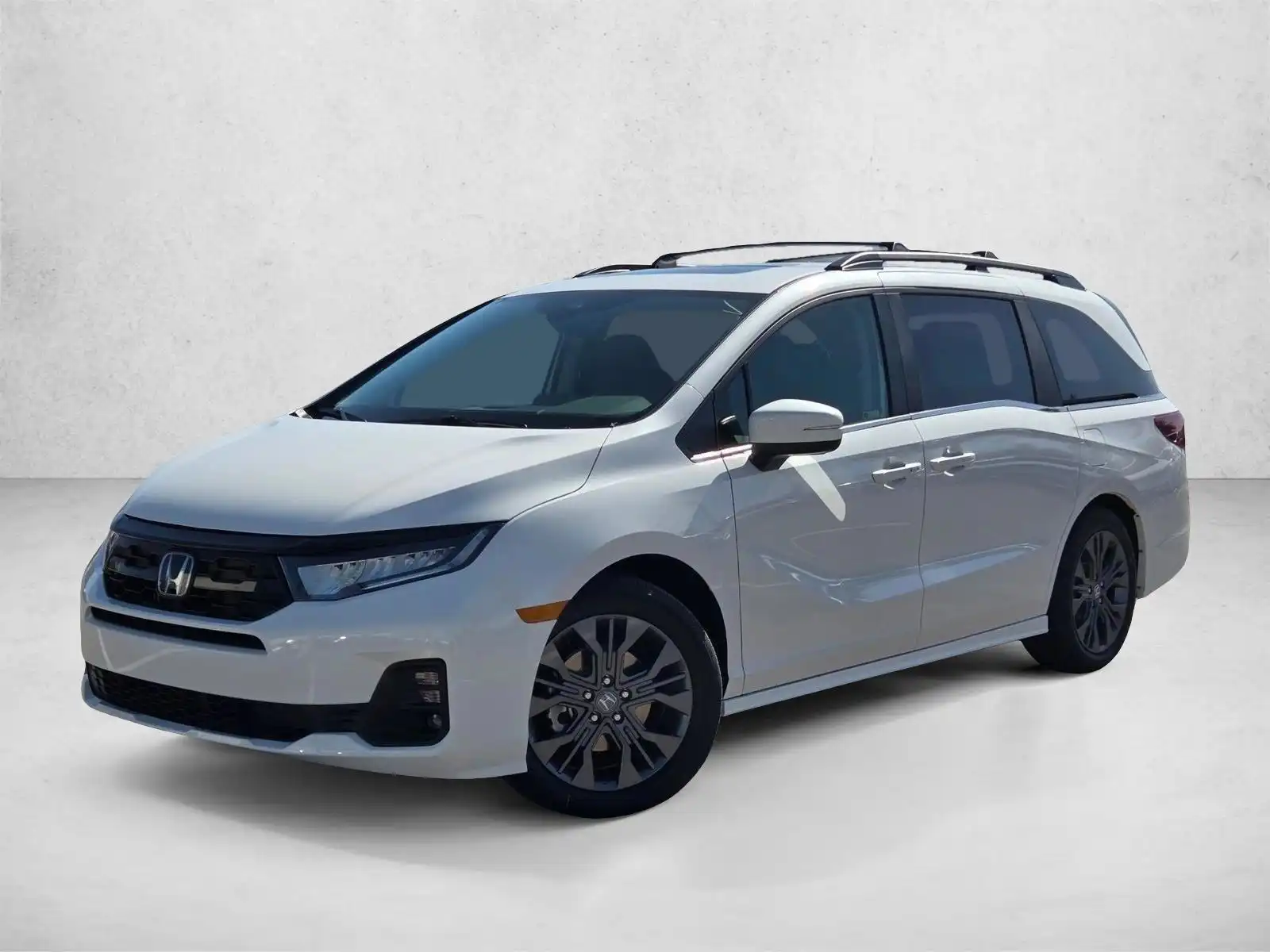 2026 Honda Odyssey Touring's photo