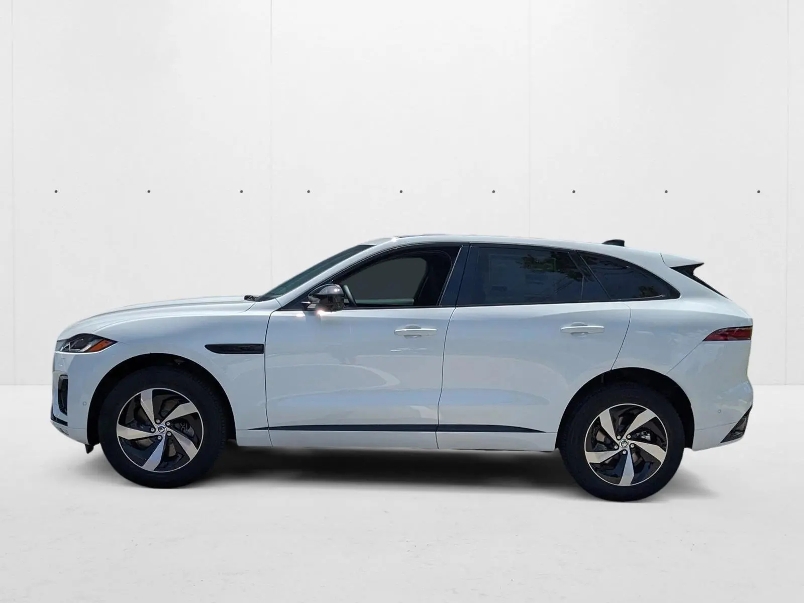2026 Jaguar F-PACE P250 R-Dynamic S photo 5