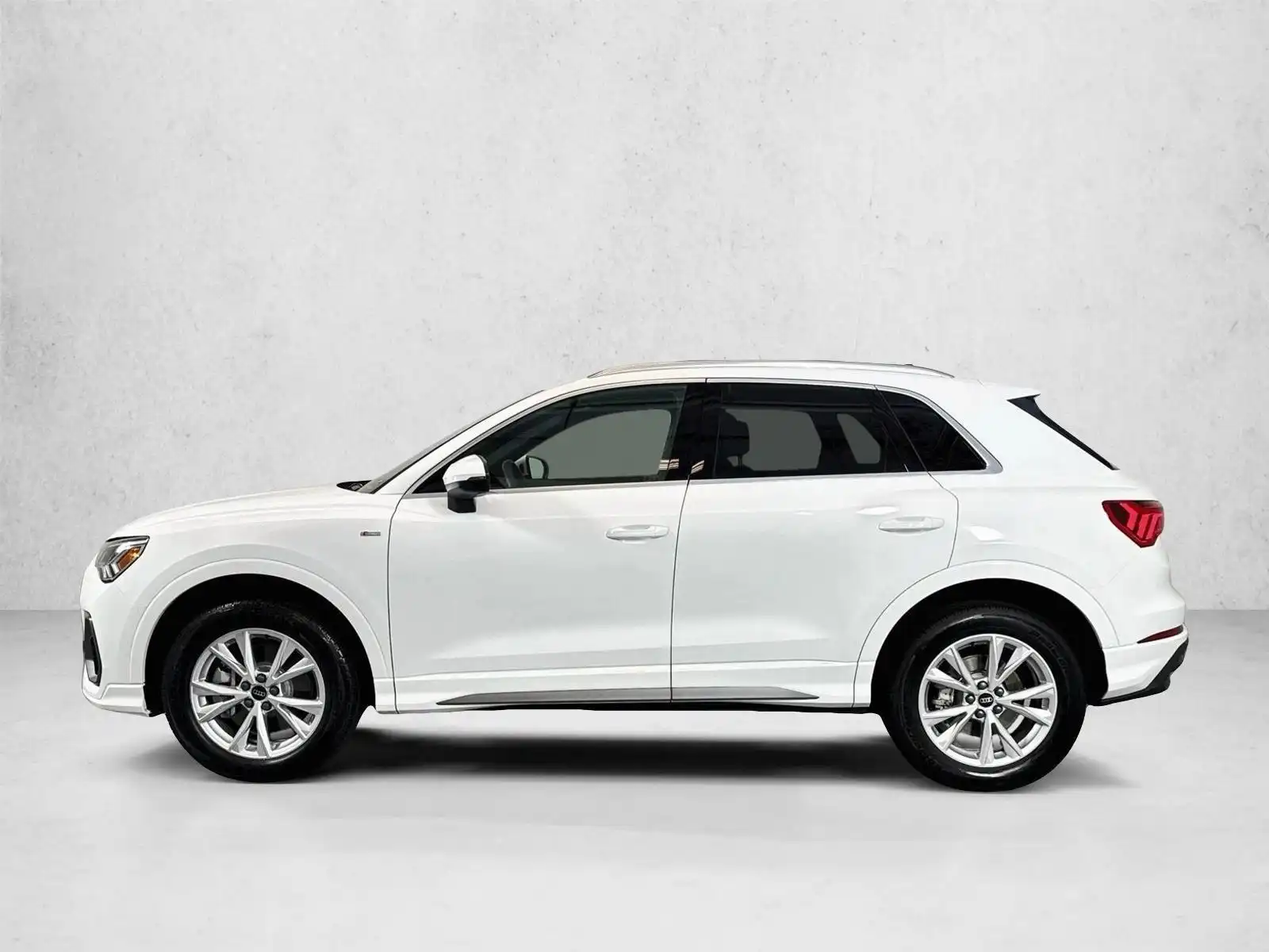2025 Audi Q3 45 TFSI S Line Premium quattro's photo
